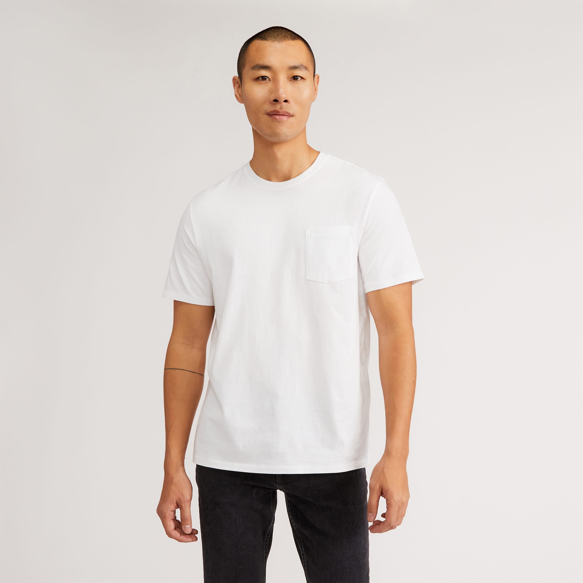 Everlane Men's Premium-Weight Pocket T-Shirt | Uniform in White, Size Extra Small