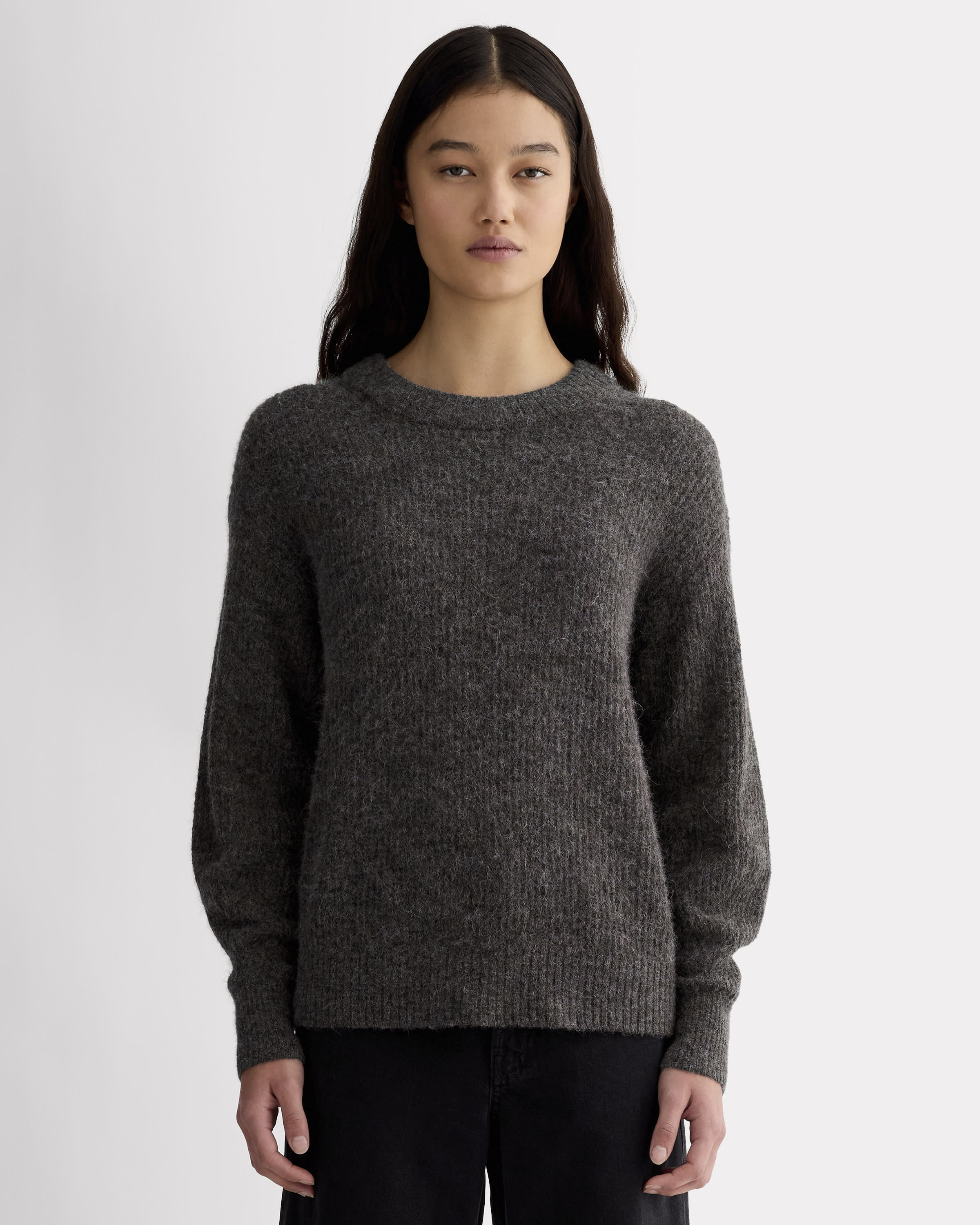 The Cocoon Crew in Alpaca Dark Charcoal – Everlane