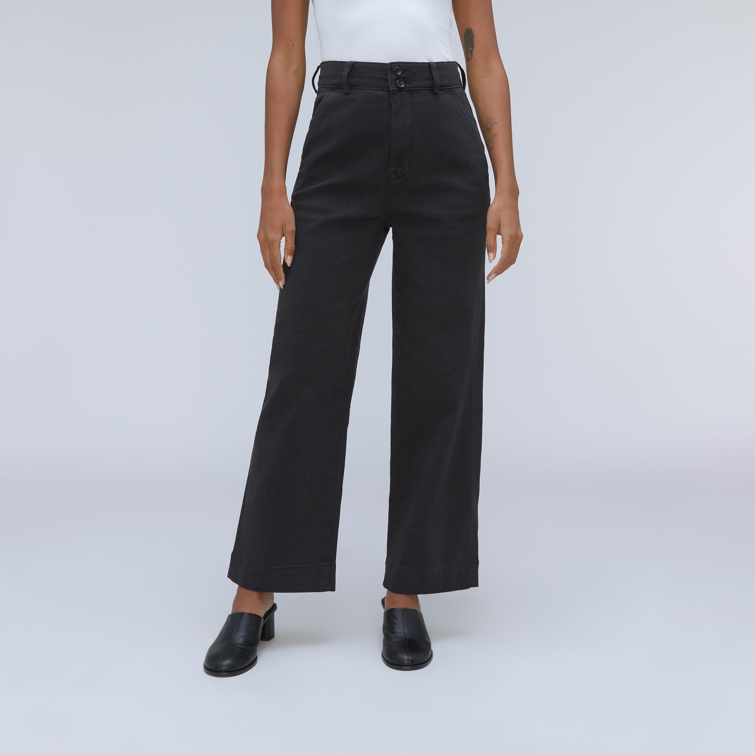 Buy Women Black Solid Regular Fit Parallel Trousers - Trousers for Women |  Sassafras.in
