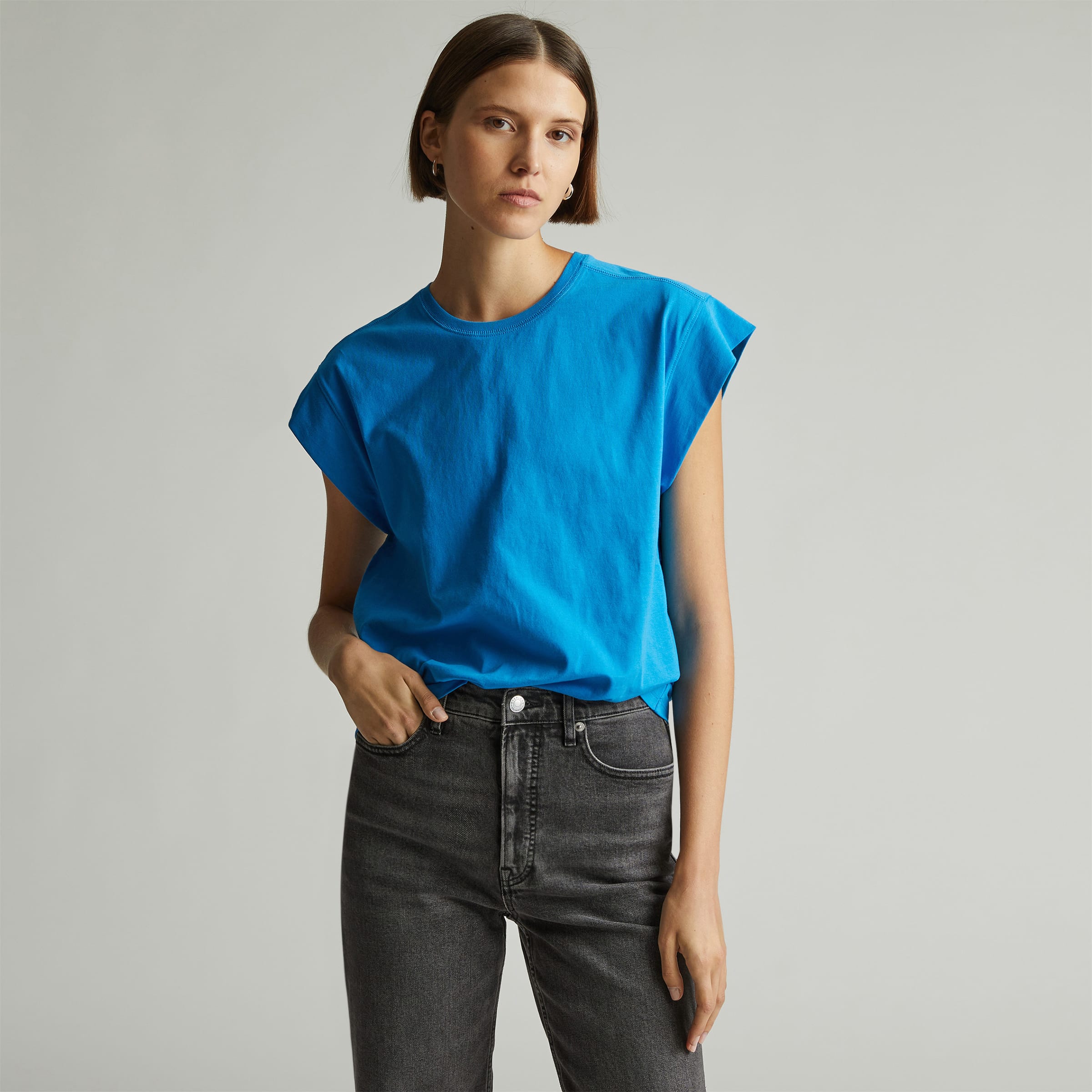 The Organic Cotton Muscle Tee Brilliant Blue – Everlane
