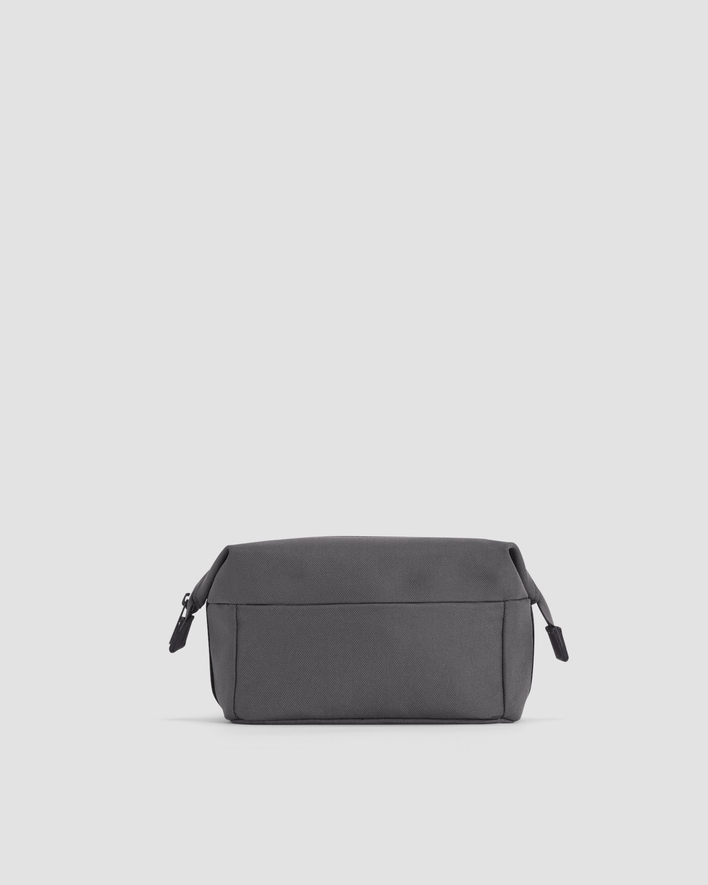 The ReNew Transit Catch-All Case Slate Grey – Everlane