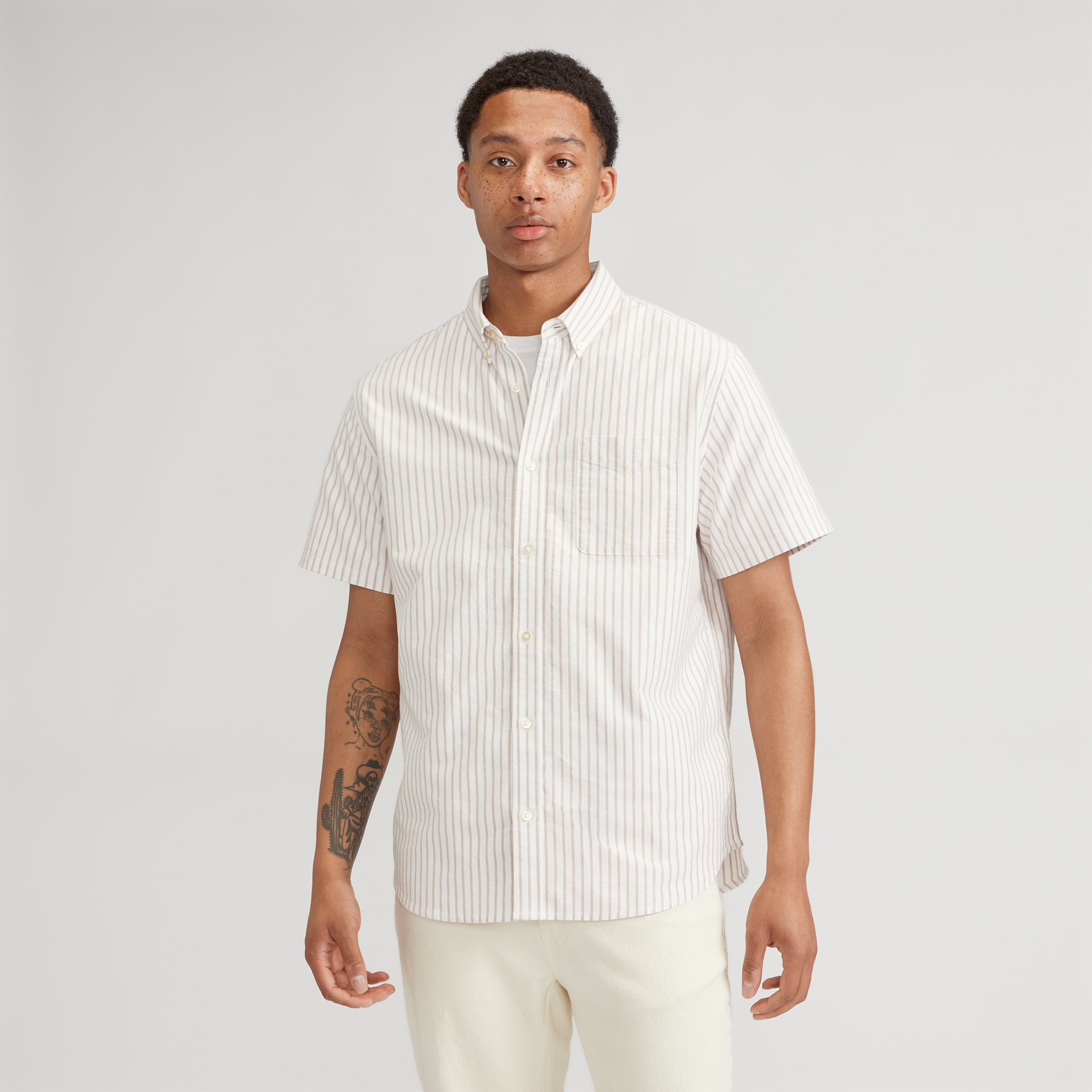 The Organic Short Sleeve Oxford Shirt Sahara / Off-White – Everlane