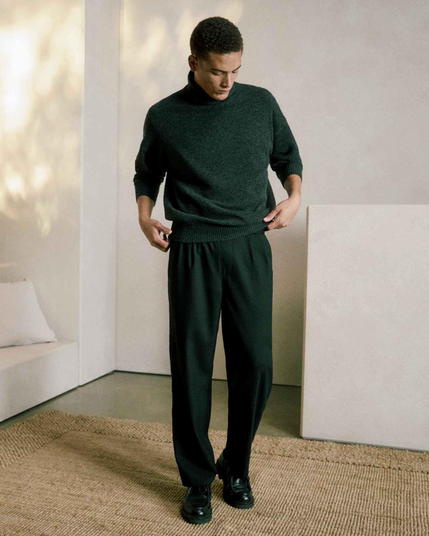 Everlane pic description