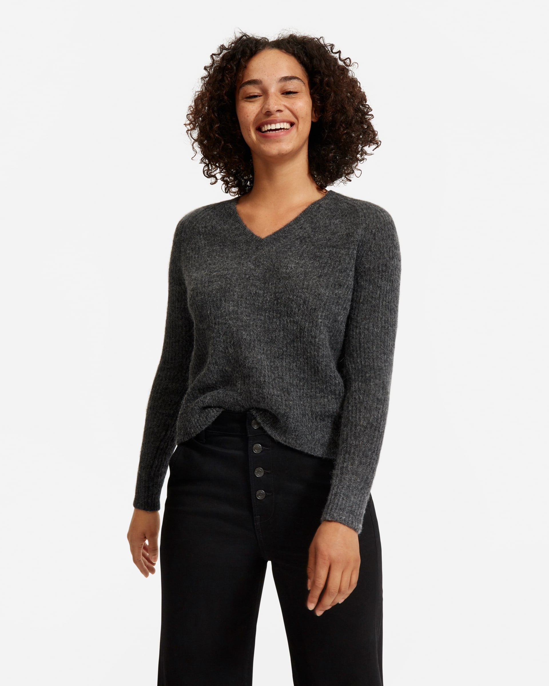 The Alpaca V-Neck Sweater Dark Charcoal – Everlane