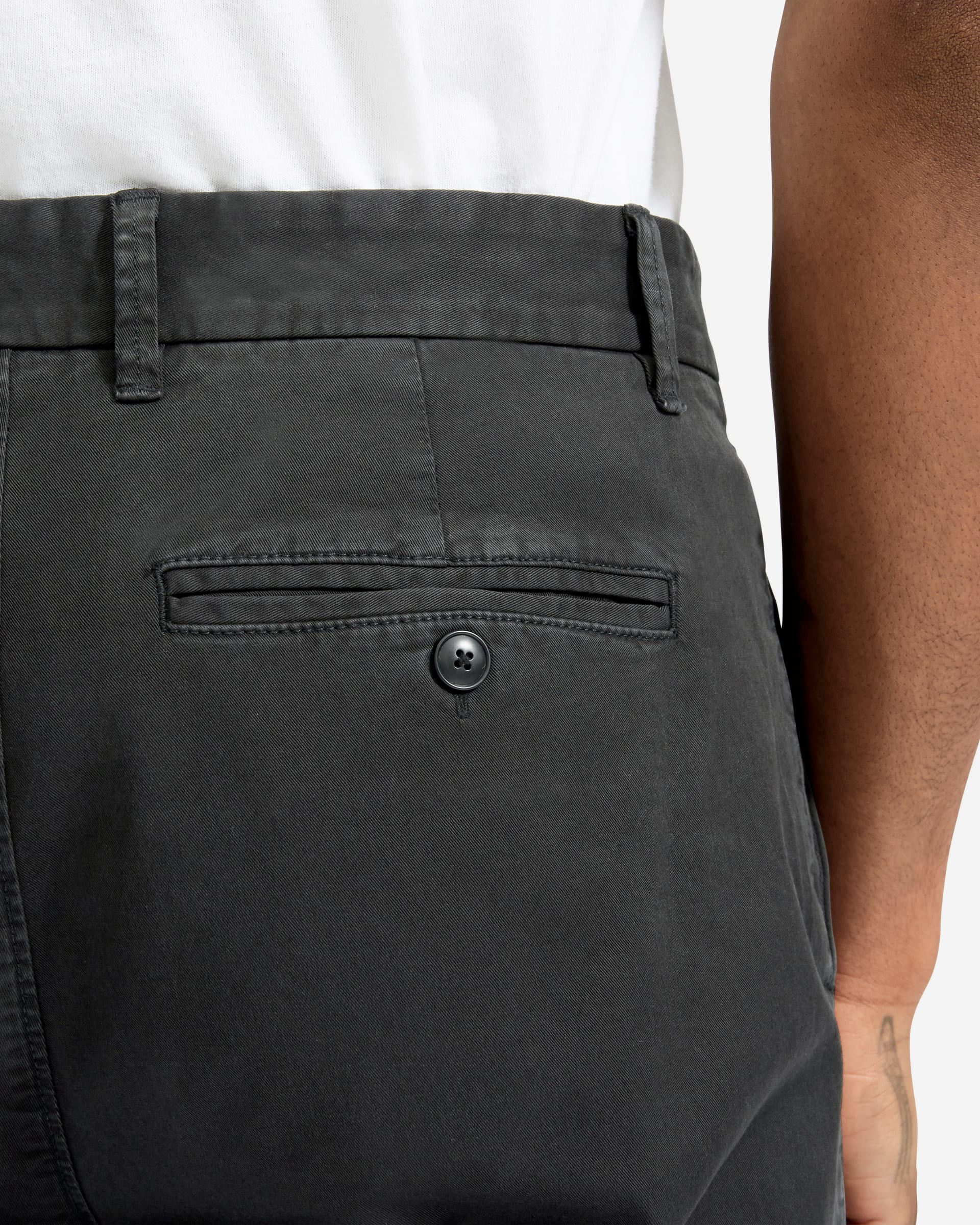 The Midweight Chino 9