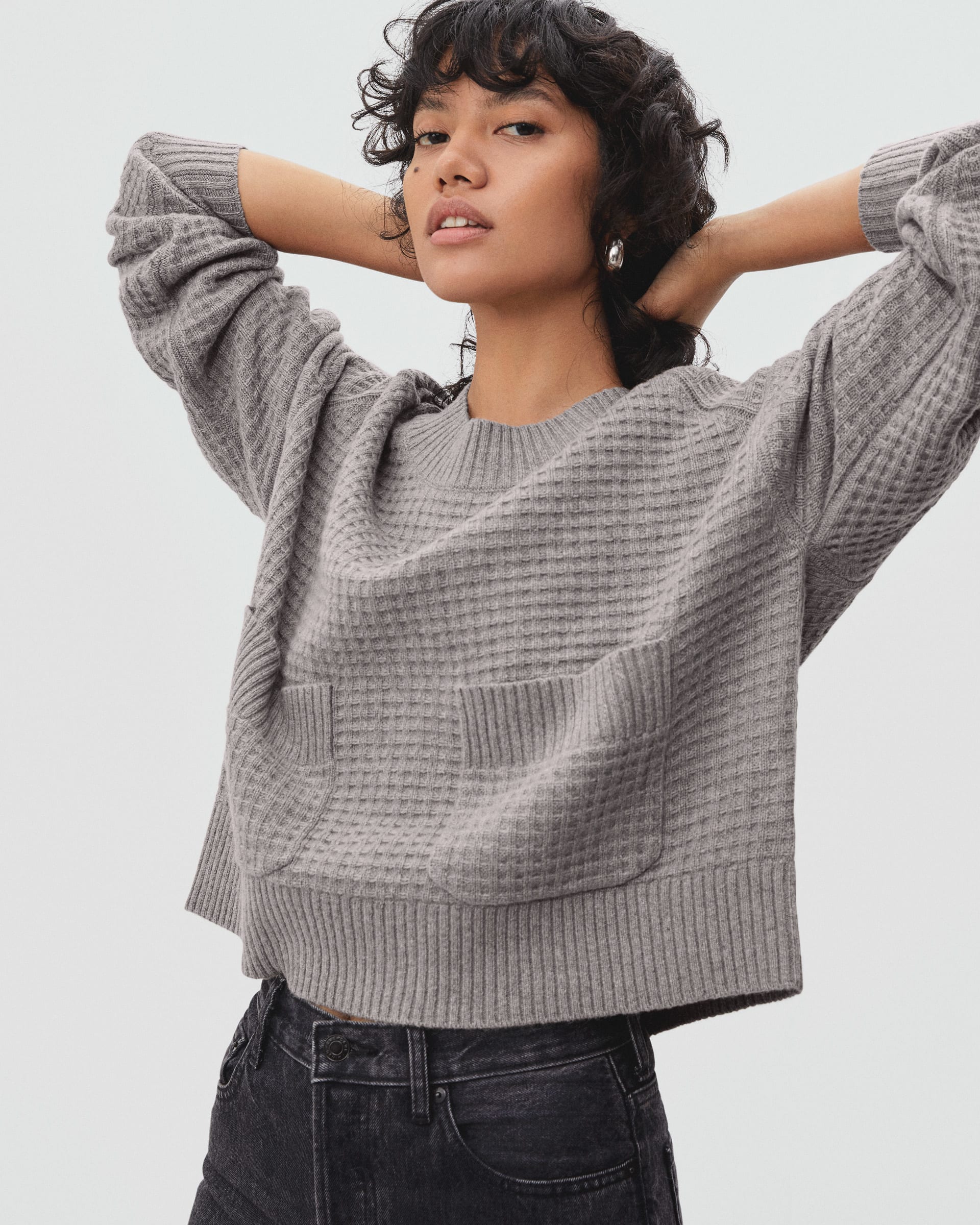 The Belgian-Waffle Pocket Pullover in ReCashmere Heathered Sand – Everlane