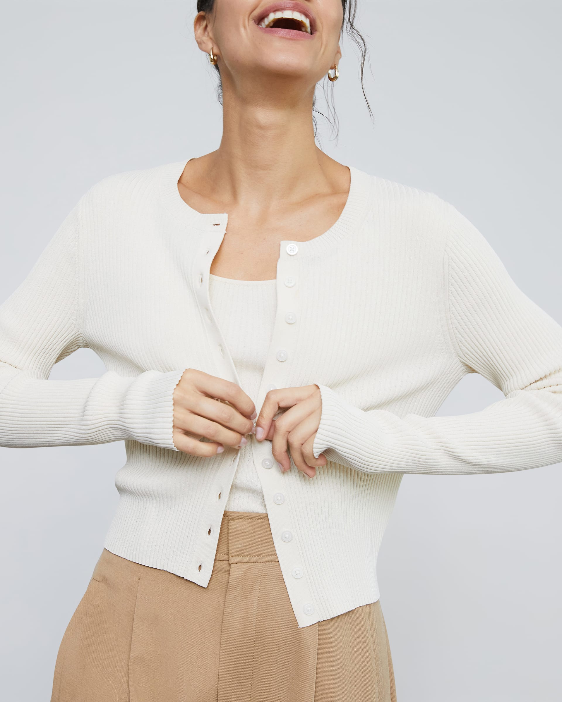 The Ribbed Cropped Cardigan Beige – Everlane