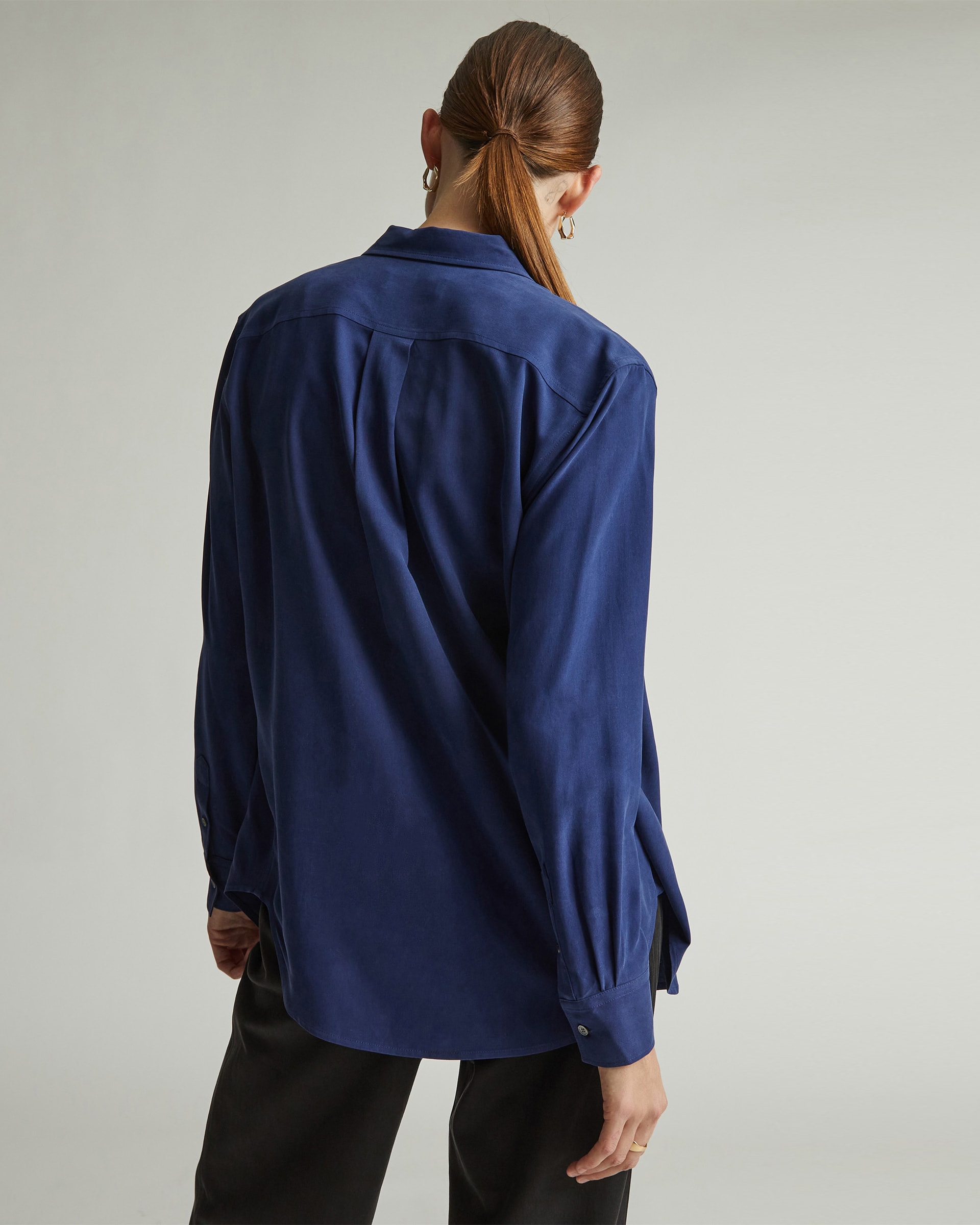 The Washable Silk Relaxed Shirt Ocean Cavern – Everlane