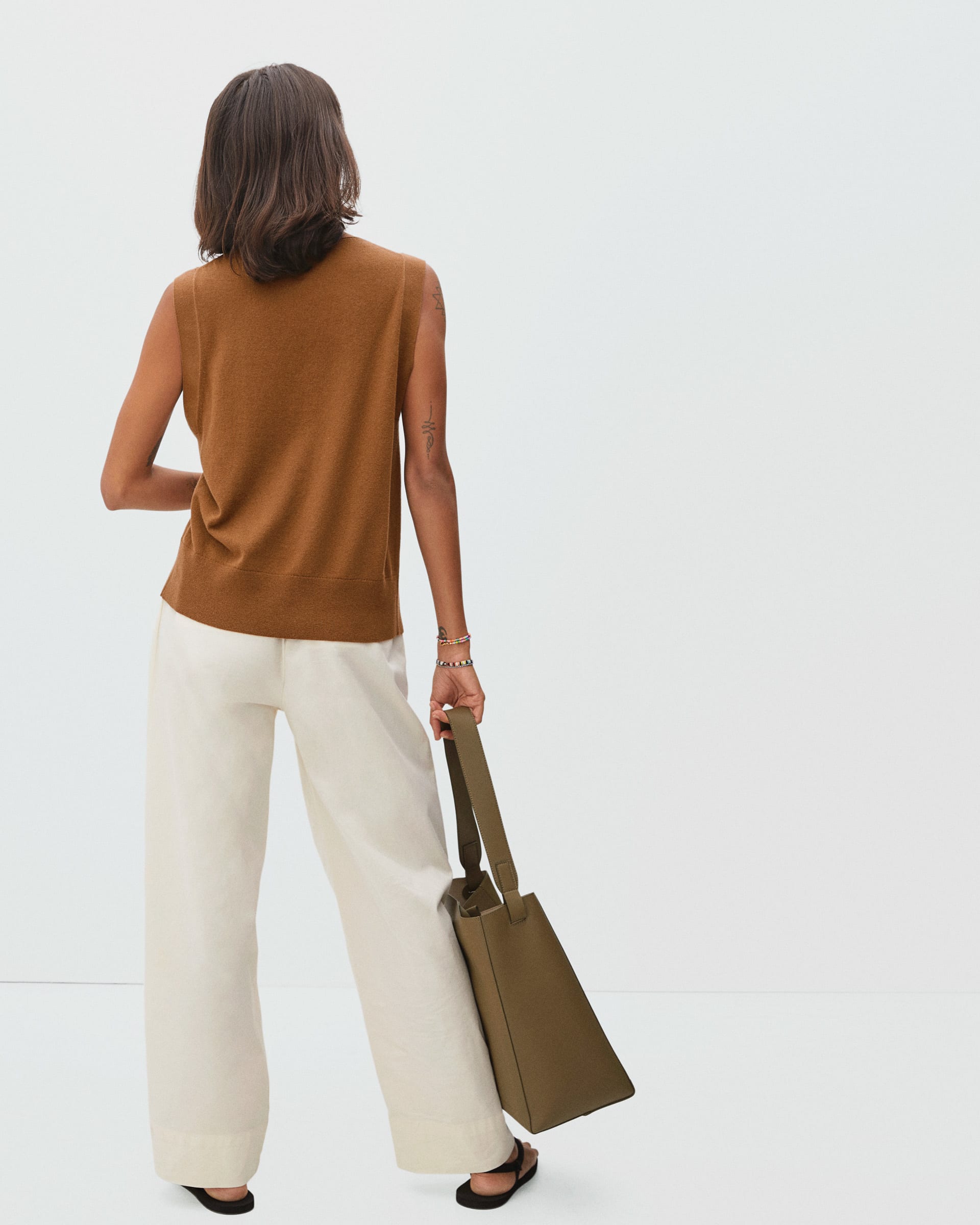 The CottonMerino Sweater Vest Dark Camel Everlane