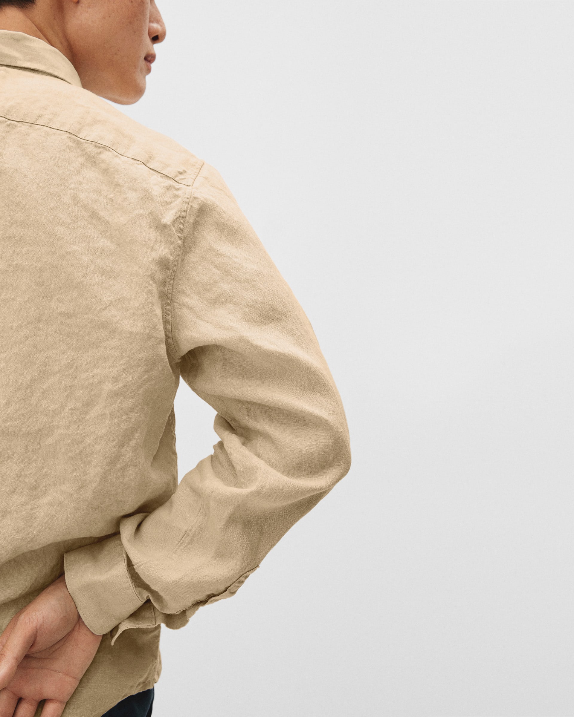 The Linen Standard Fit Shirt Warm Khaki – Everlane