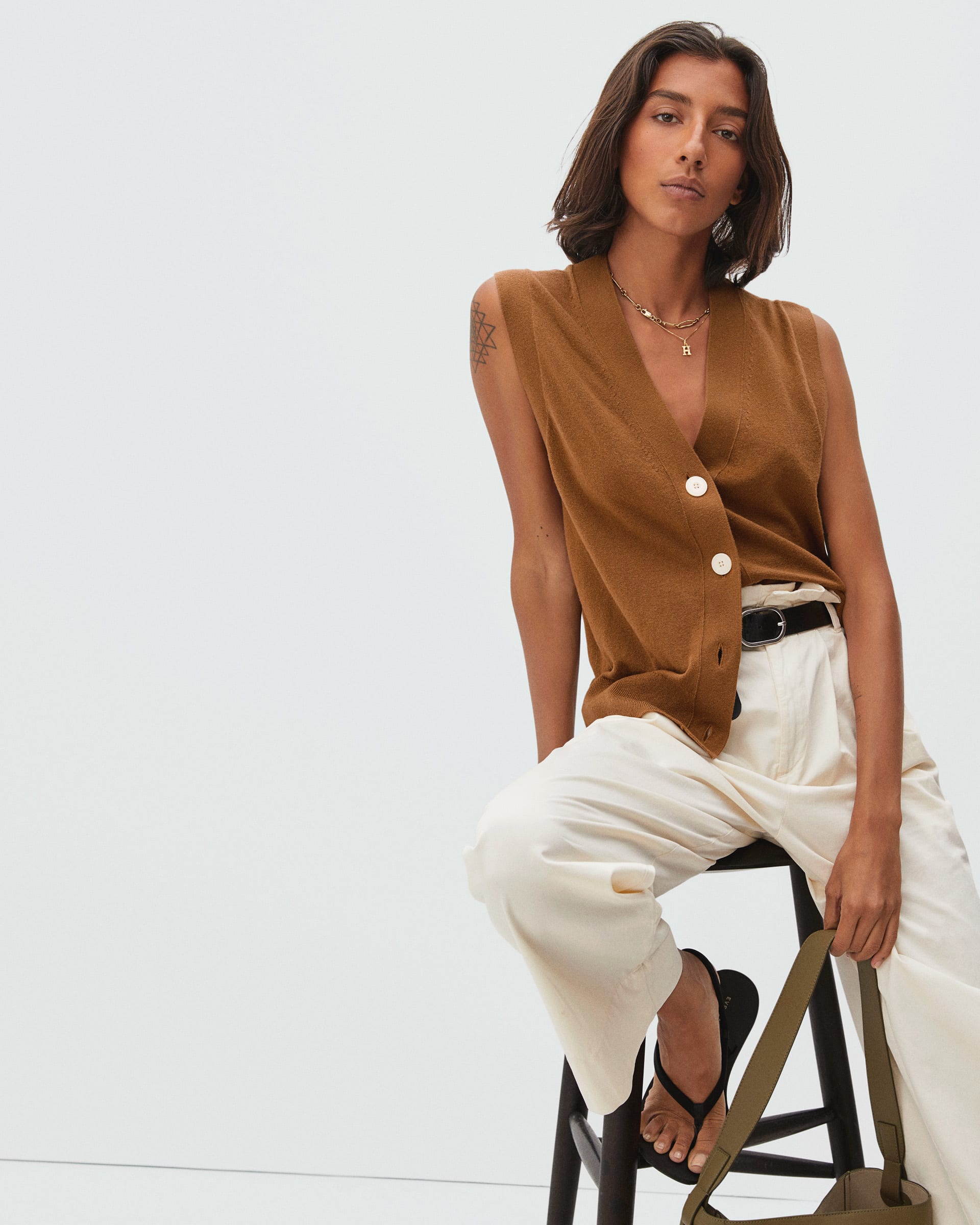 The CottonMerino Sweater Vest Dark Camel Everlane