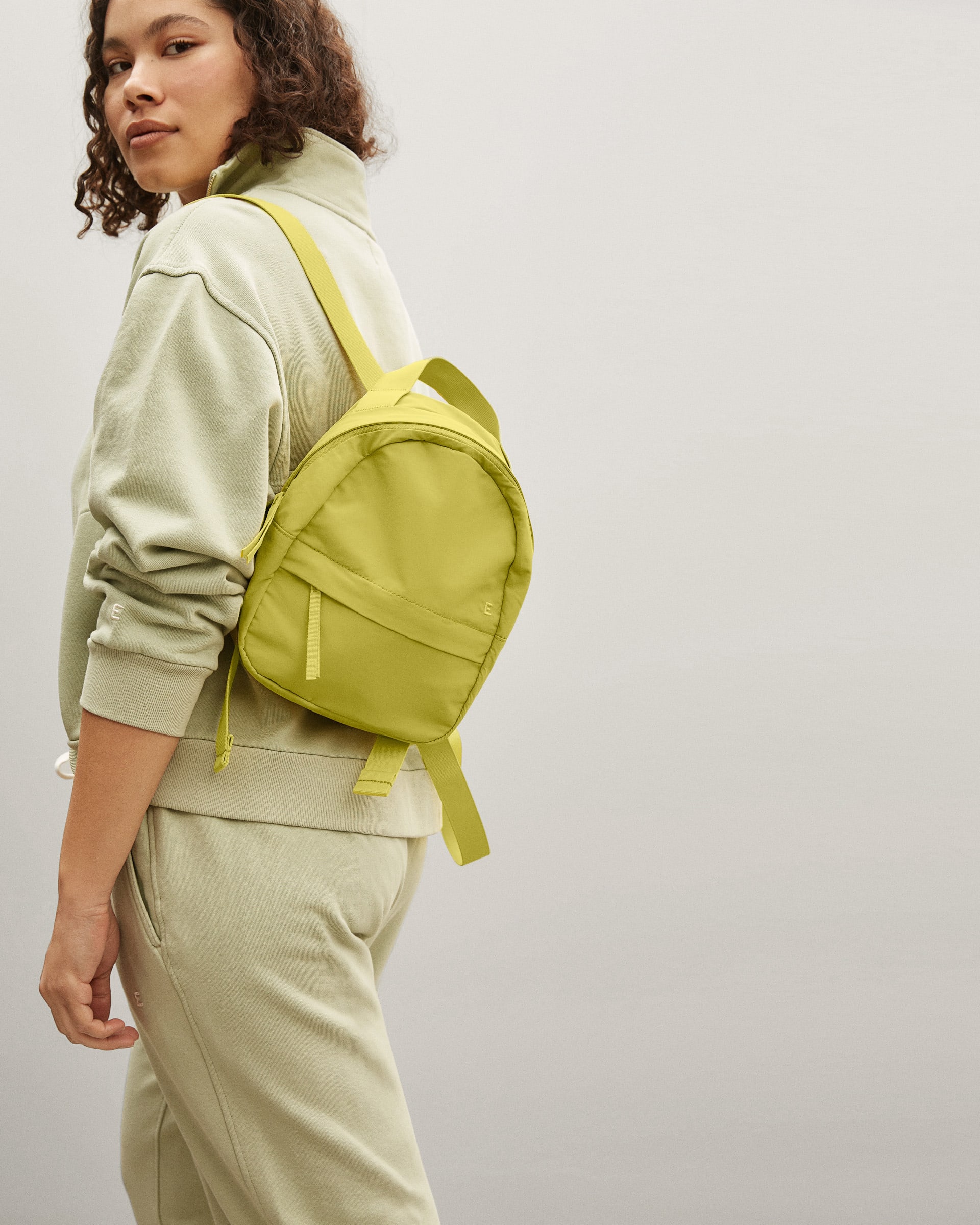 The Mini Backpack Citrus – Everlane