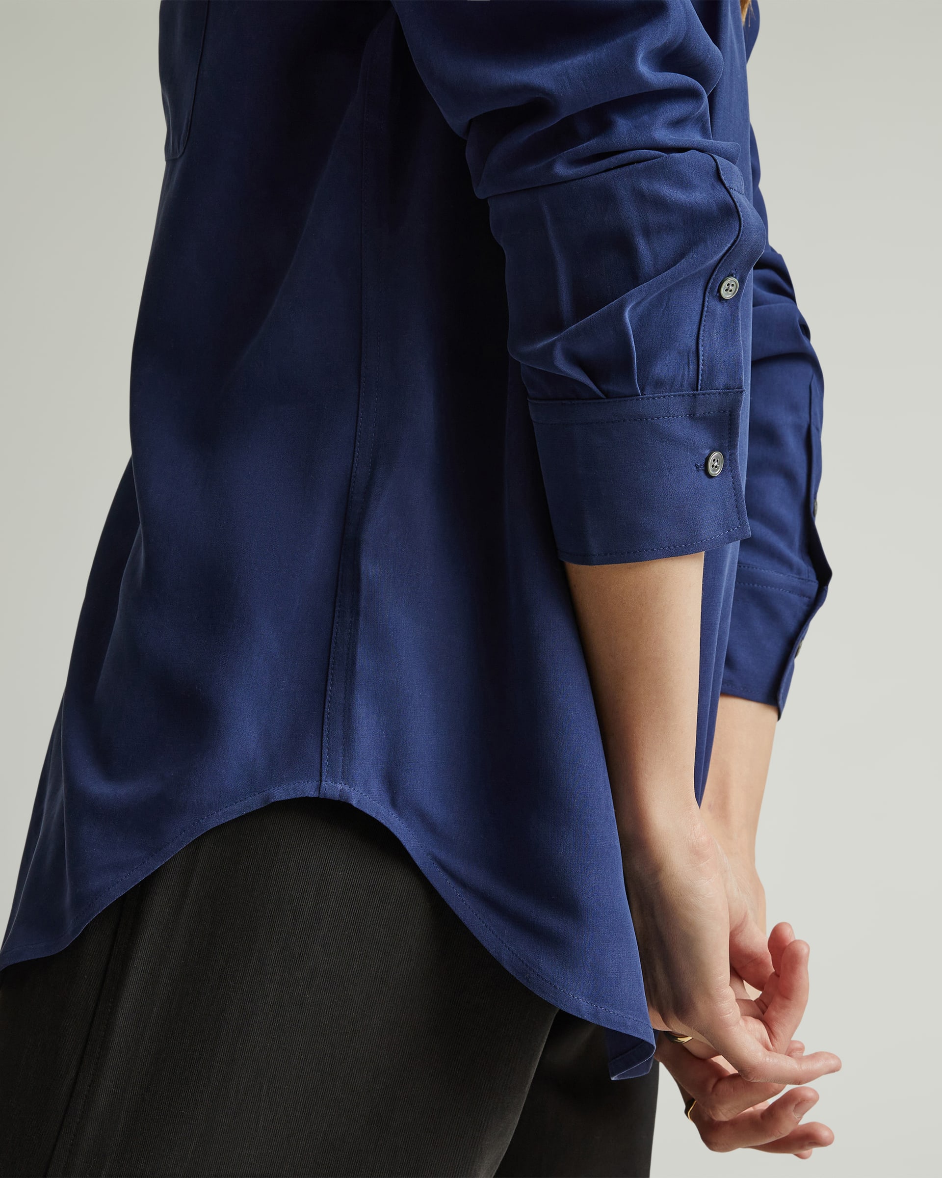 The Washable Silk Relaxed Shirt Ocean Cavern – Everlane