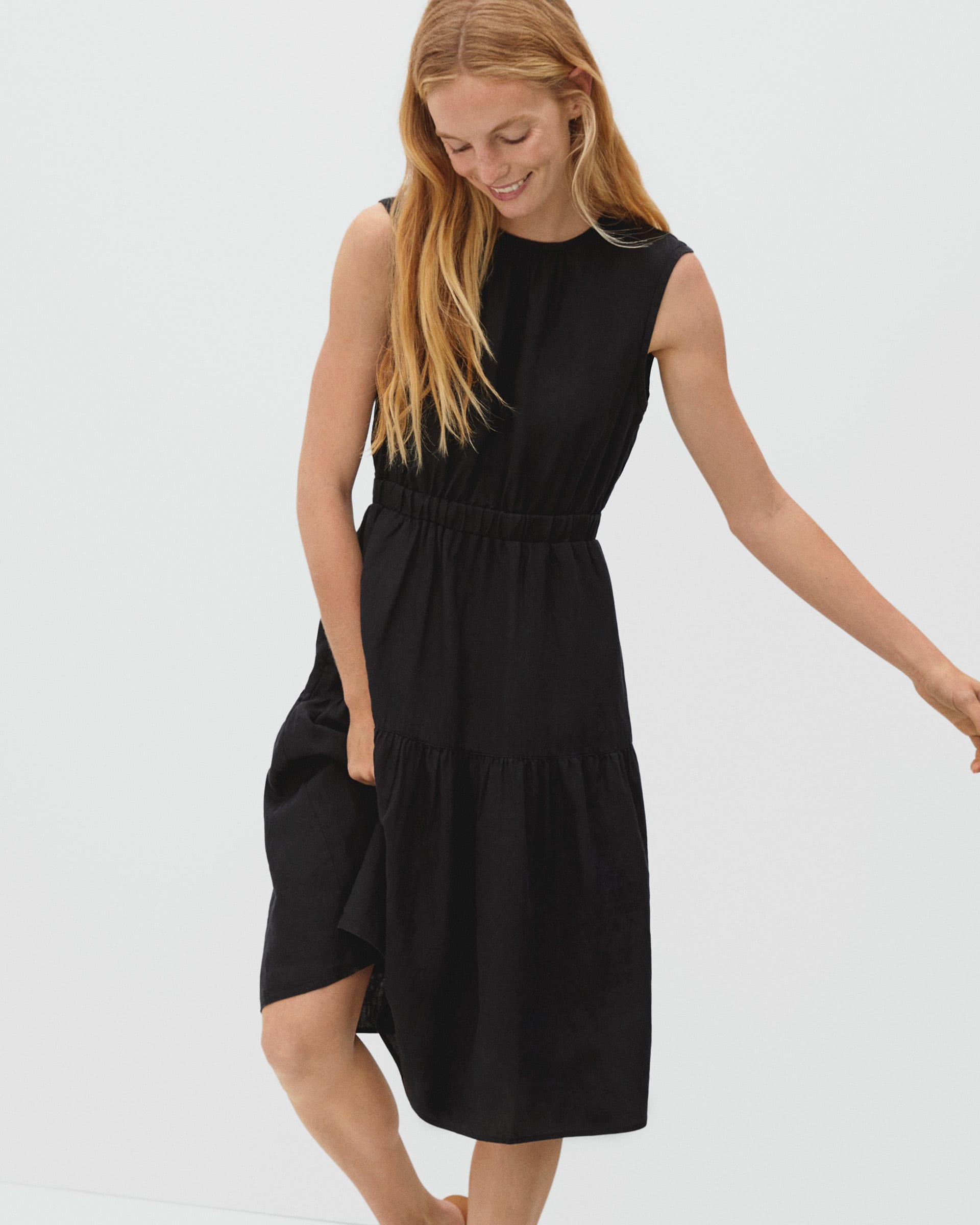 The Linen Open-Back Dress Black – Everlane