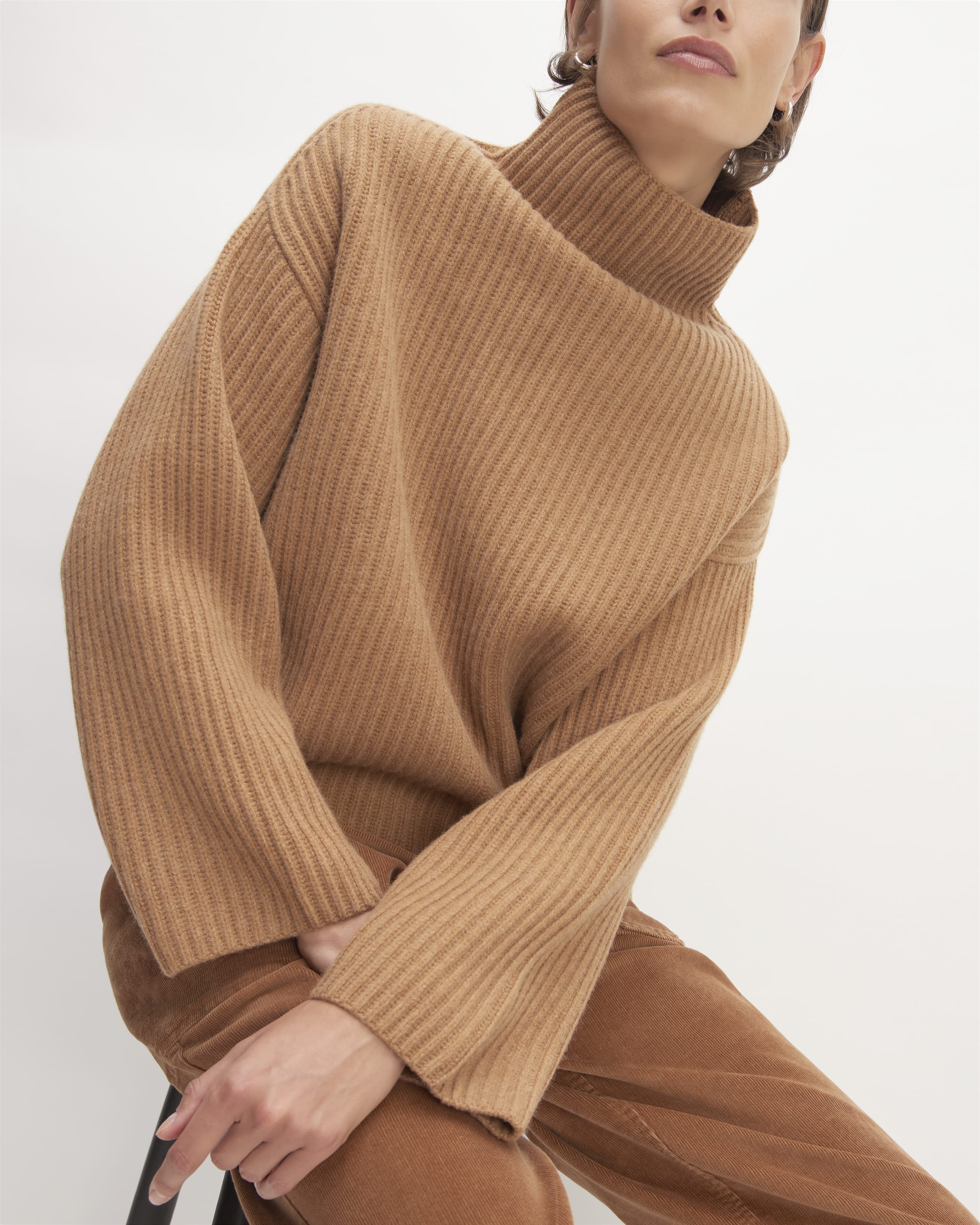 The Felted Merino Funnel-Neck Pullover Deep Camel – Everlane