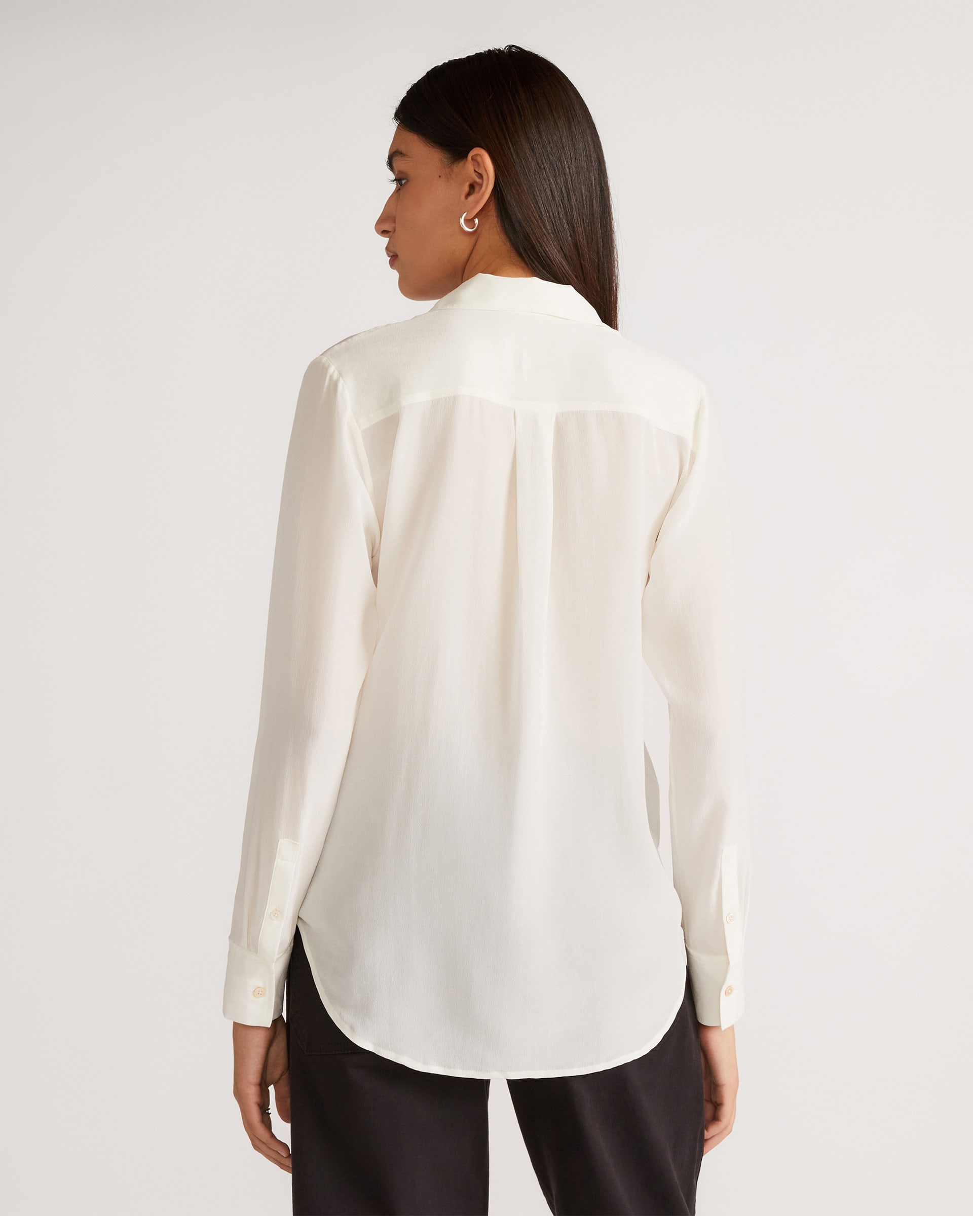 The Clean Silk Relaxed Shirt Off-White – Everlane