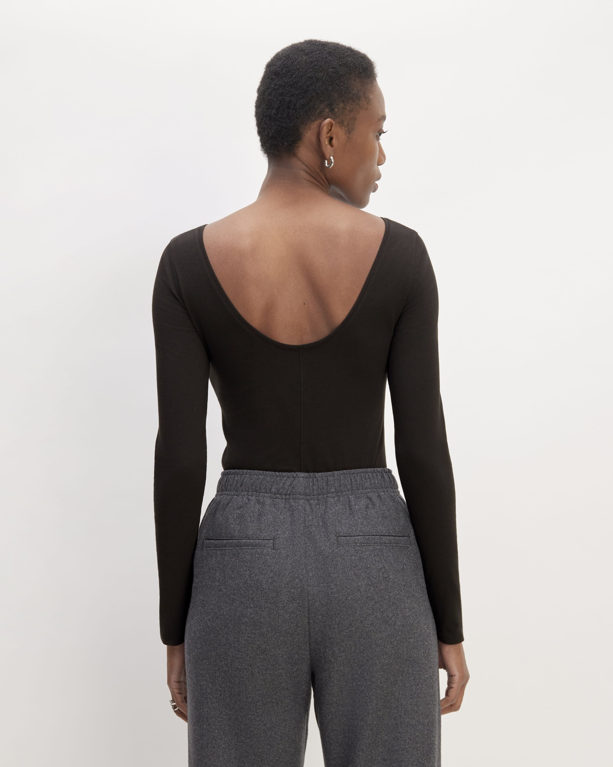 The Supima® Form Scoop-Back Tee Black – Everlane