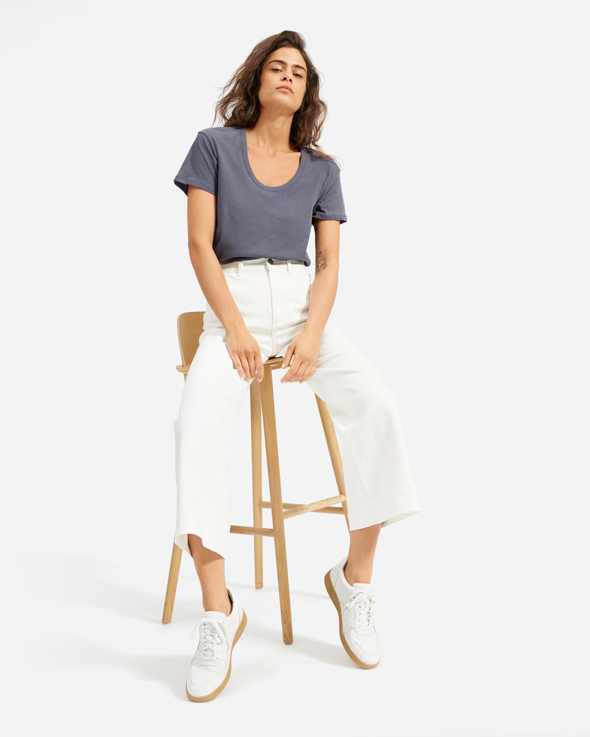 The Air Scoop-Neck Tee Washed Navy – Everlane