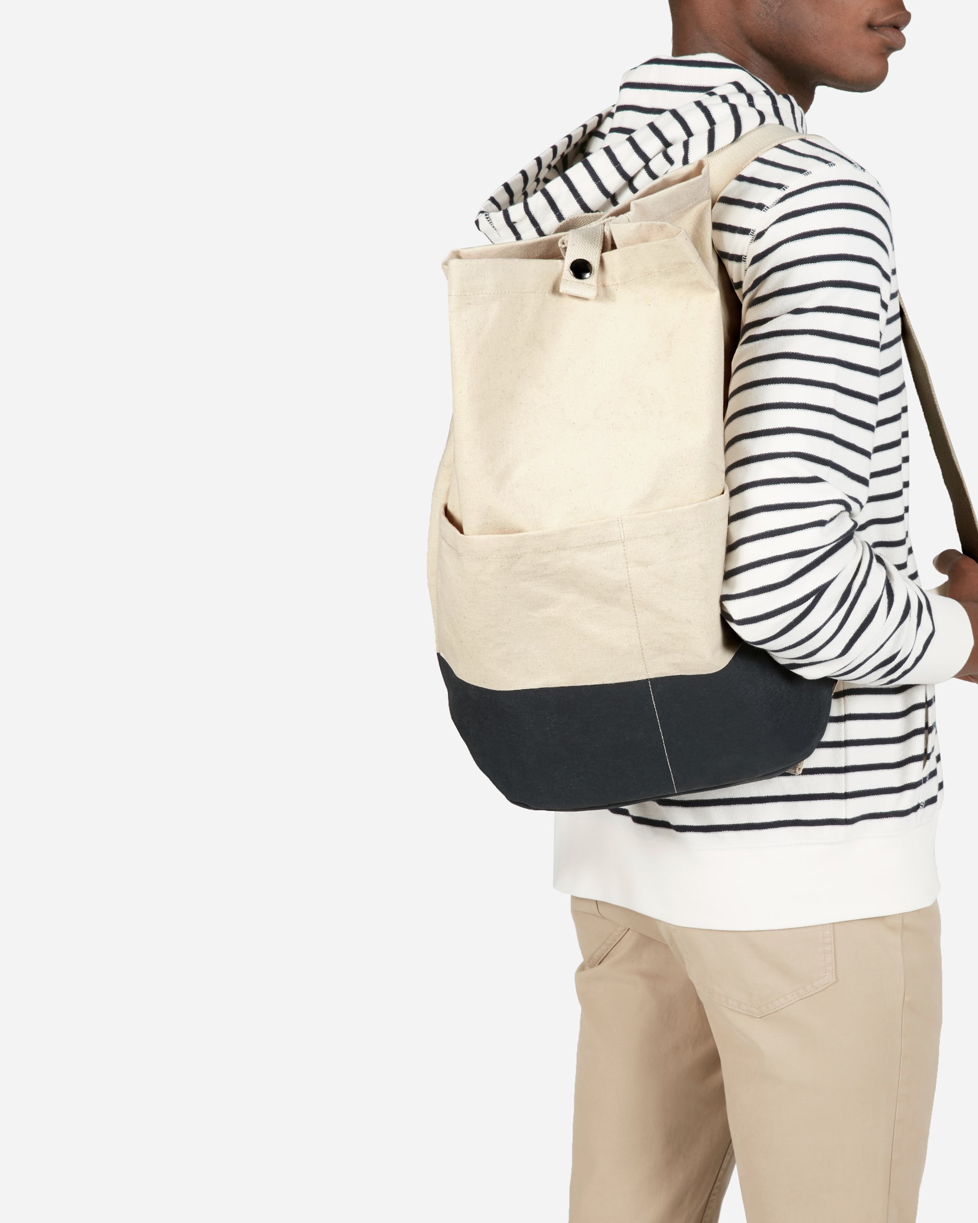 The Beach Canvas Backpack Natural / Dark Navy Everlane