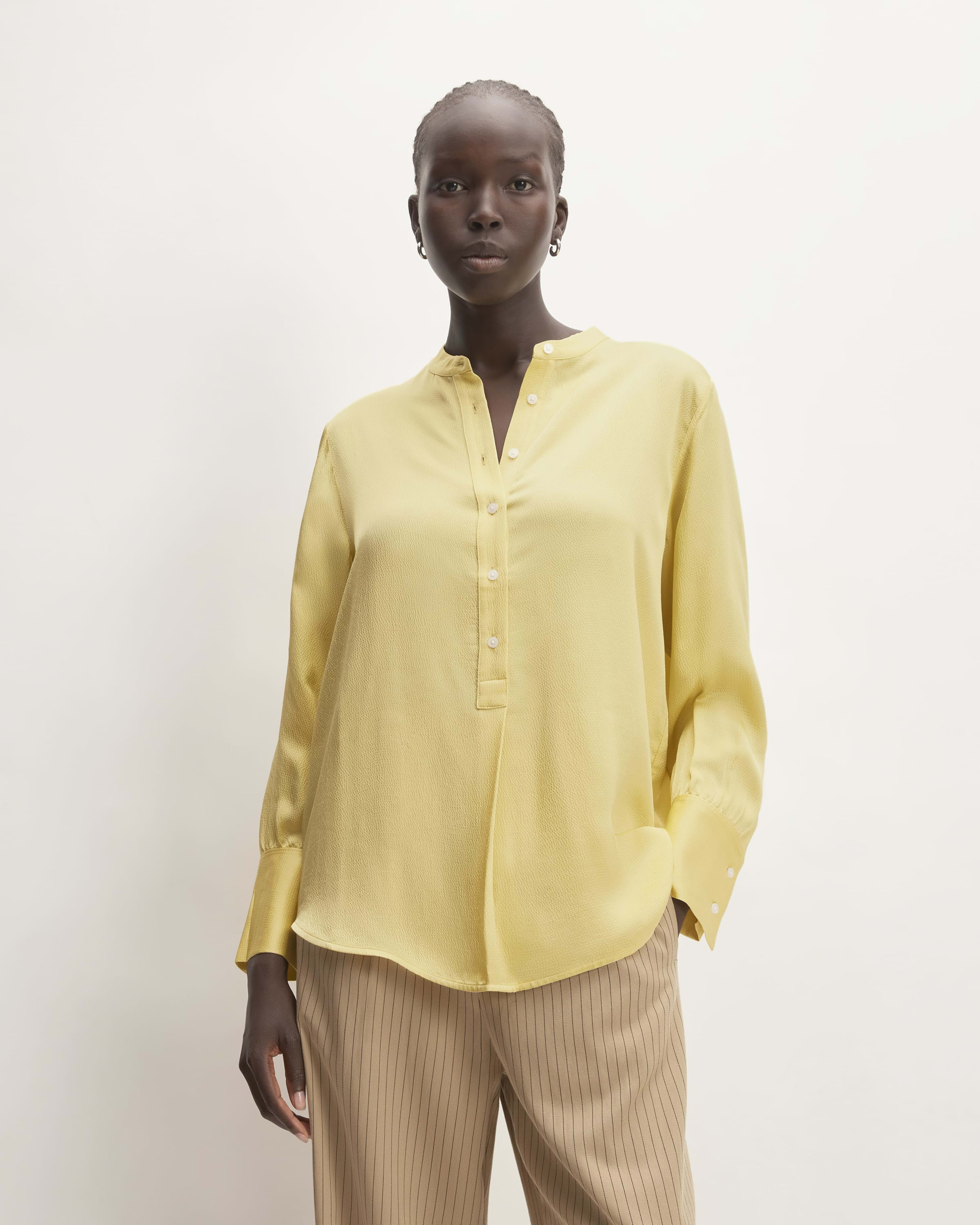The Hammered Satin Popover Shirt Raffia Everlane