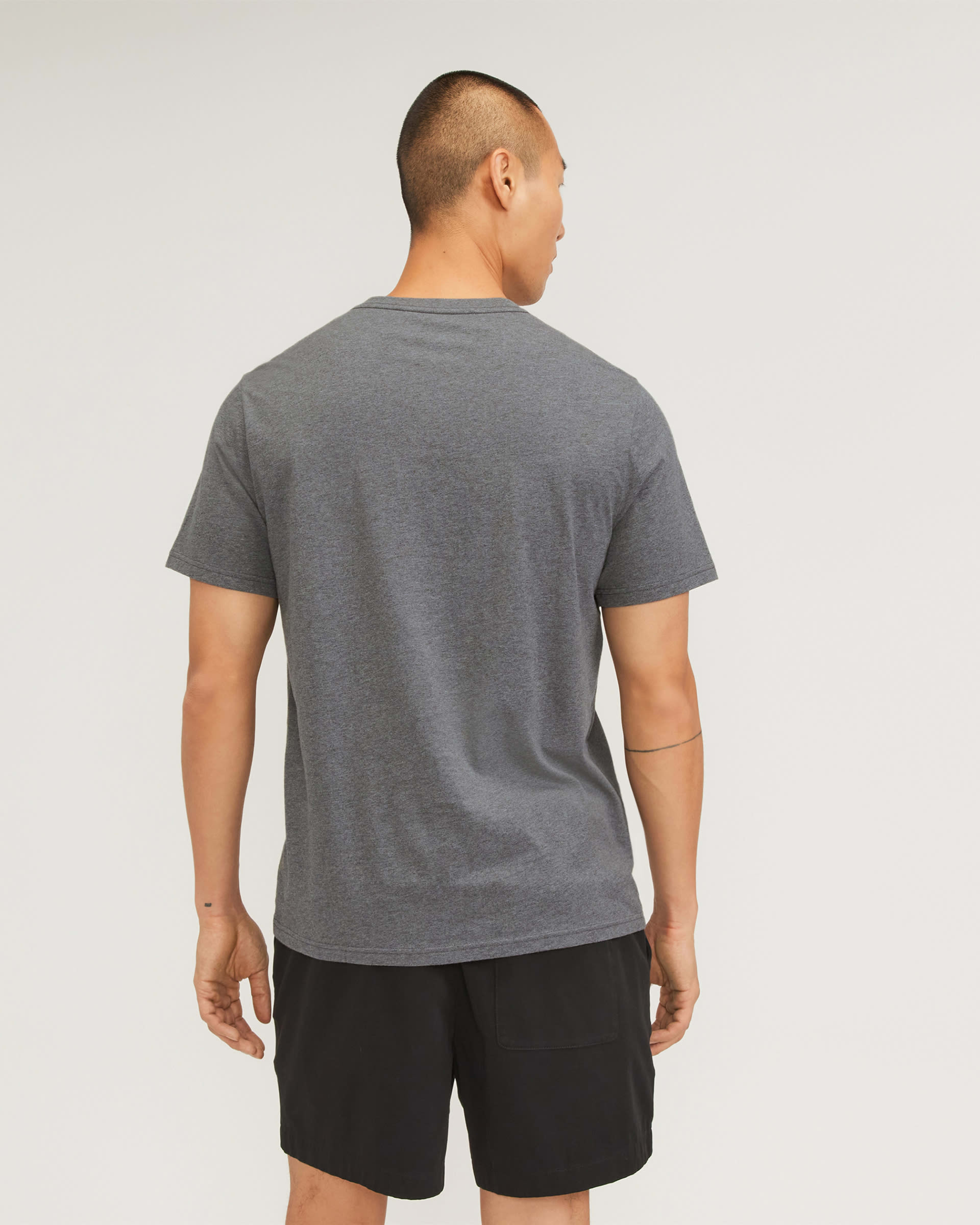 The Essential Organic V-Neck Tee | Heathered Charcoal – Everlane