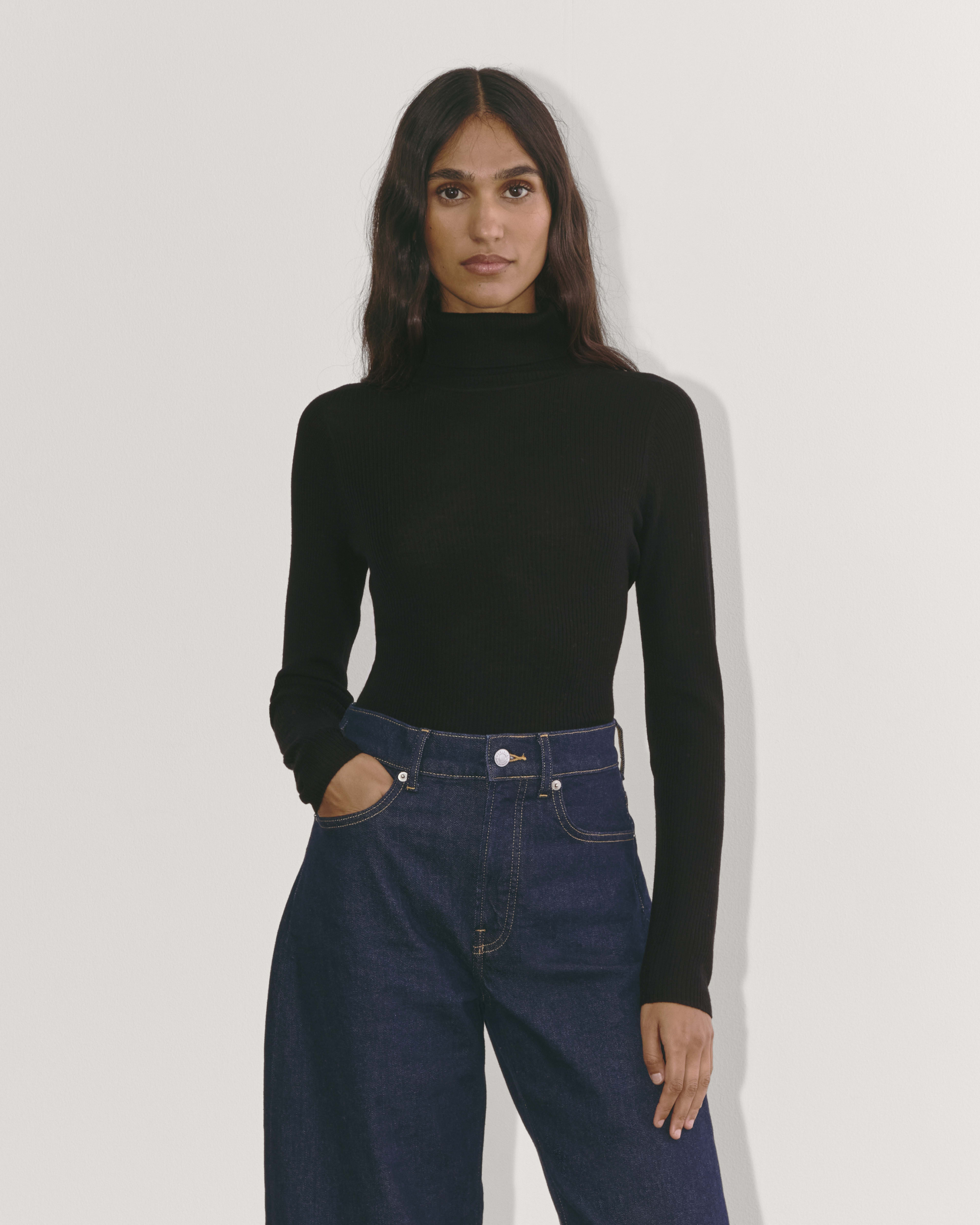 The Turtleneck in Ultrasoft Merino Black Everlane