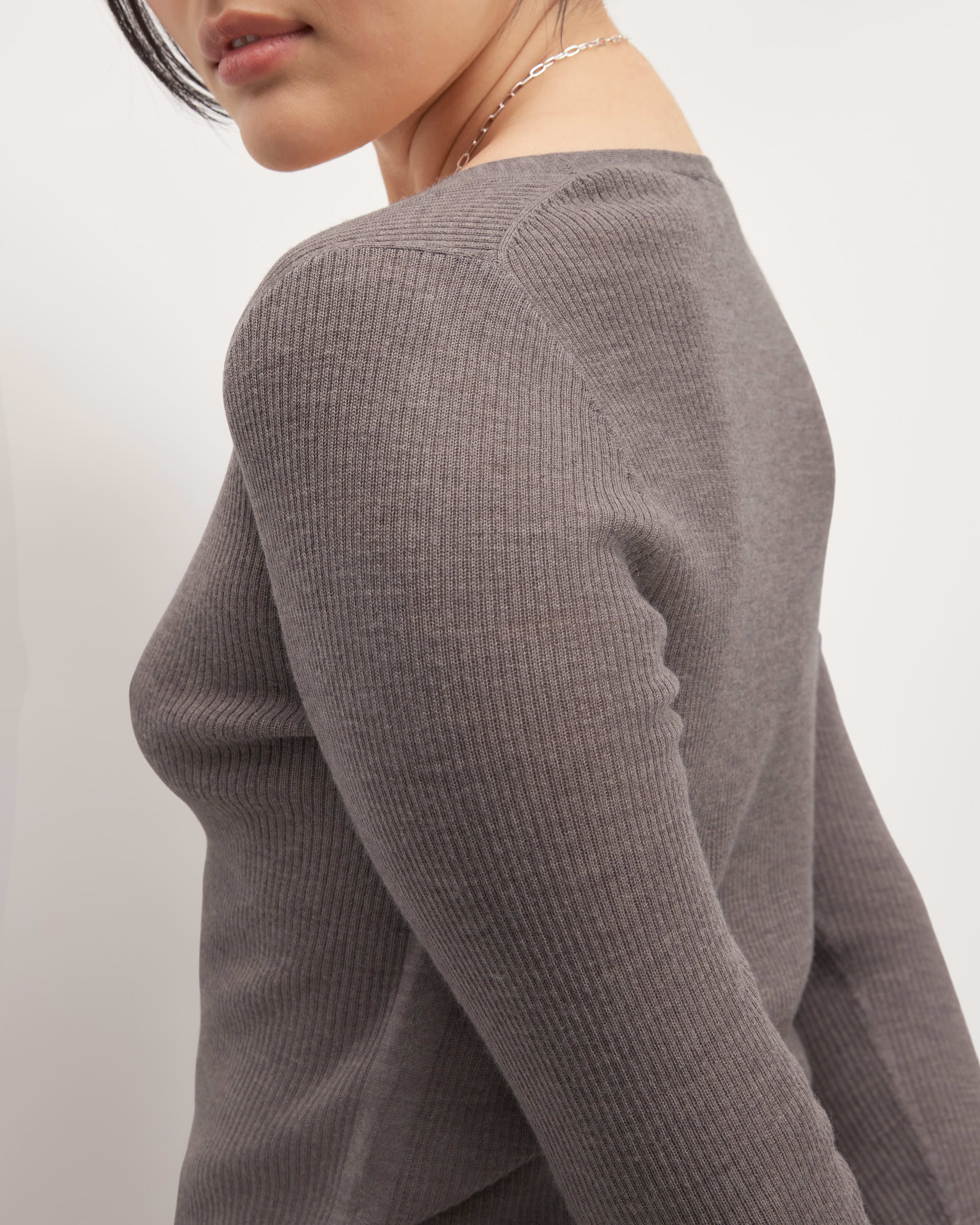 Extra Fine Merino Ribbed Fine Hanley Sweater