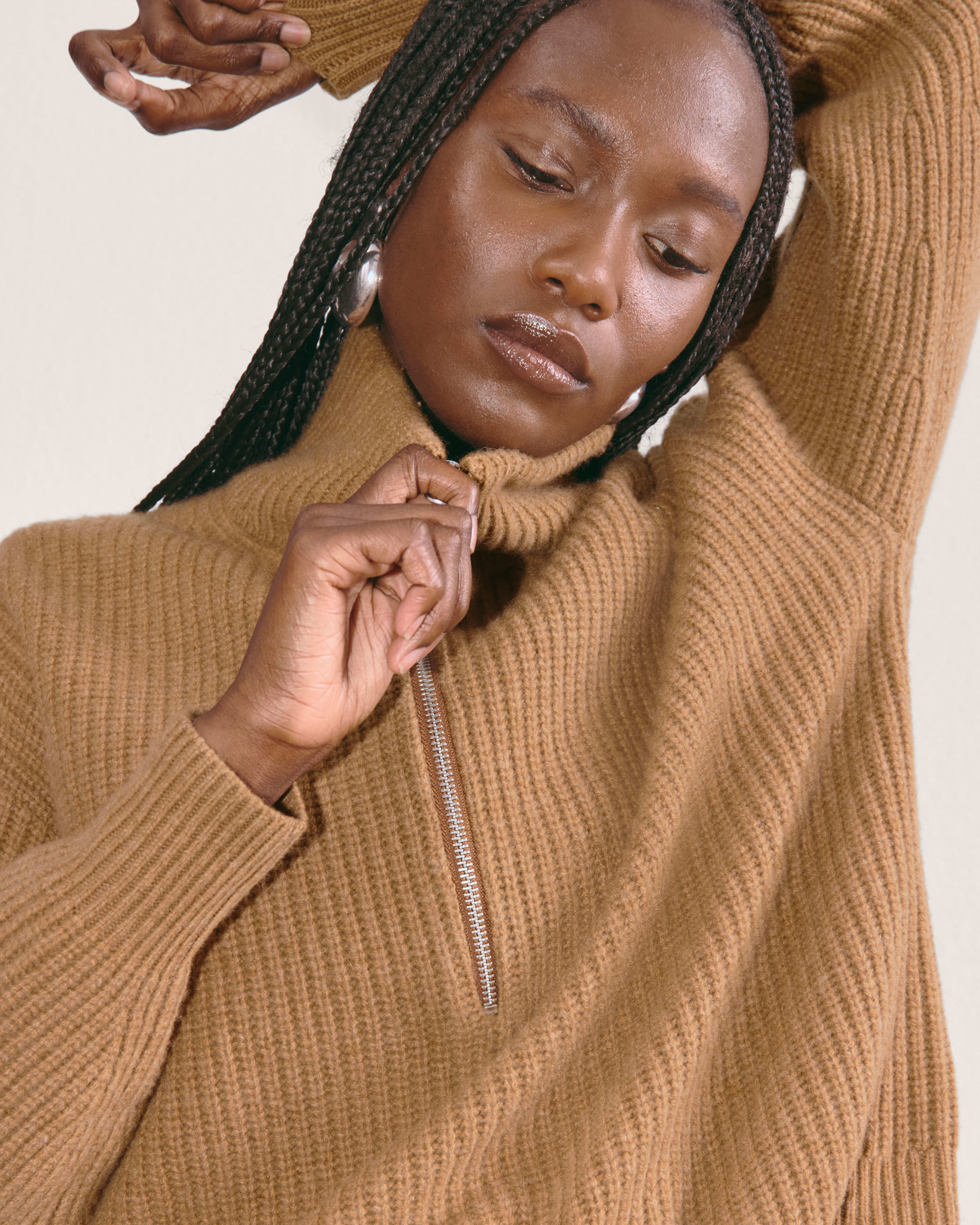 The Half-Zip Sweater in Luxe Merino Deep Camel – Everlane