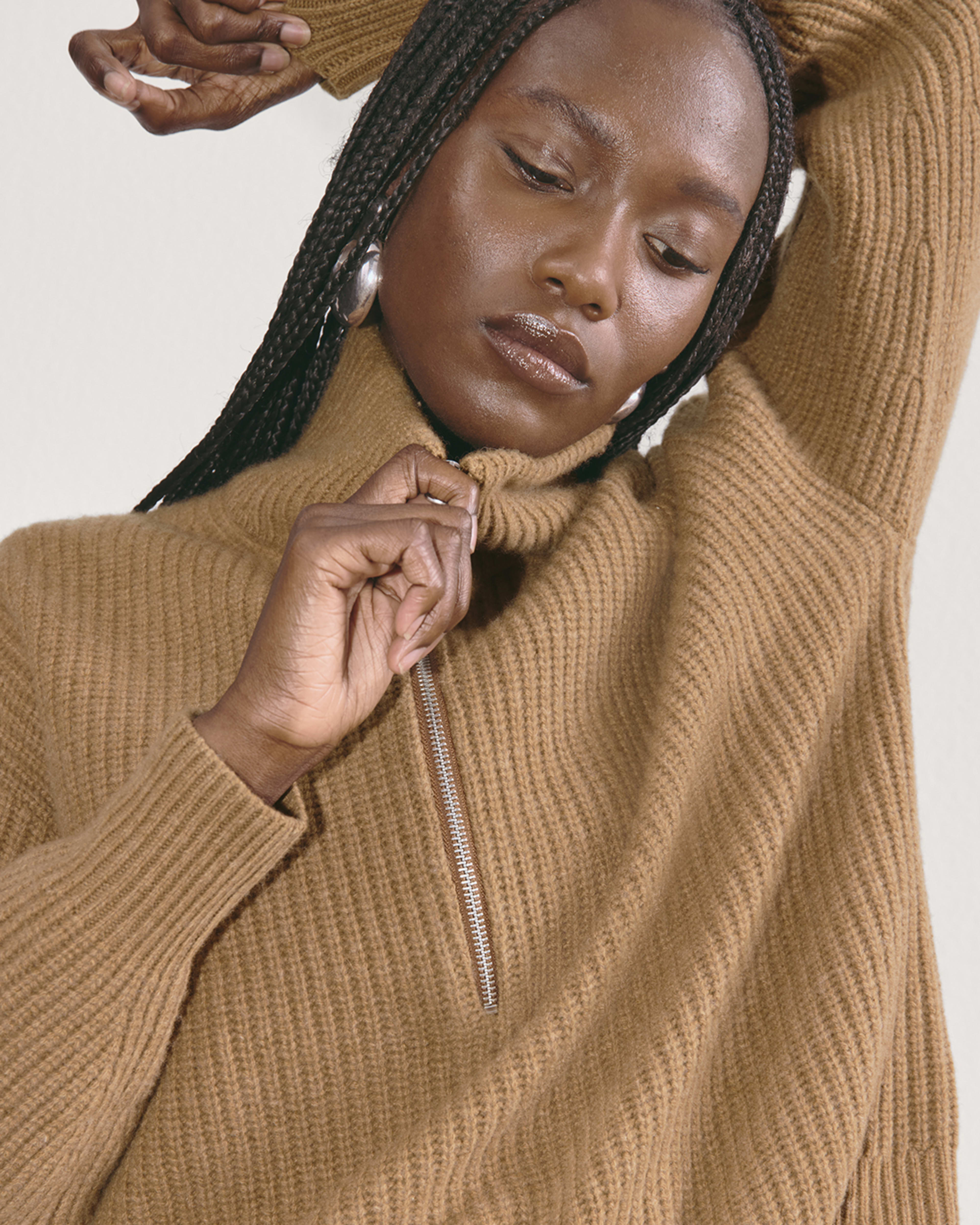 Camel Women Thick Sweaters ergreifende For