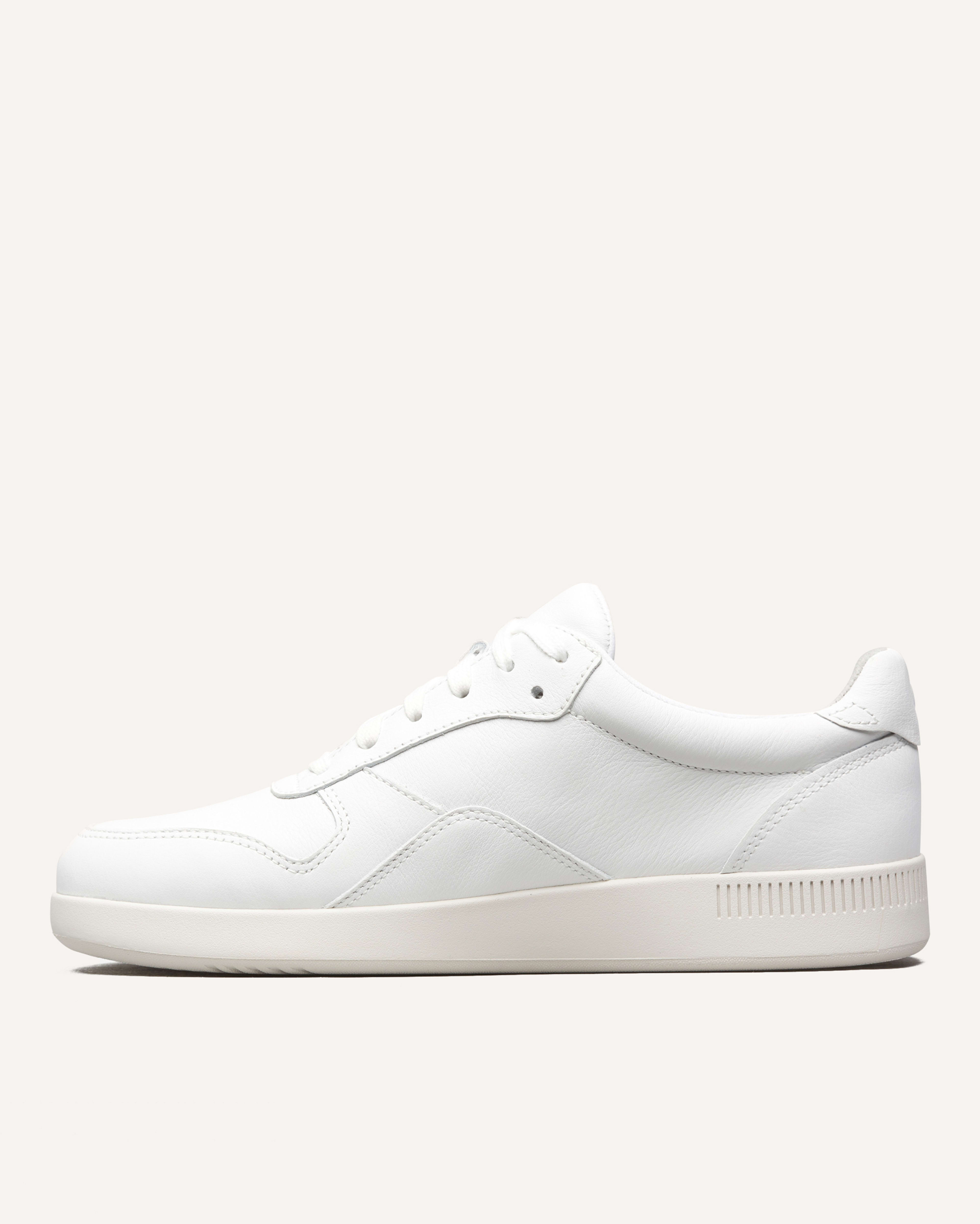 What stores sell everlane shoes on sale