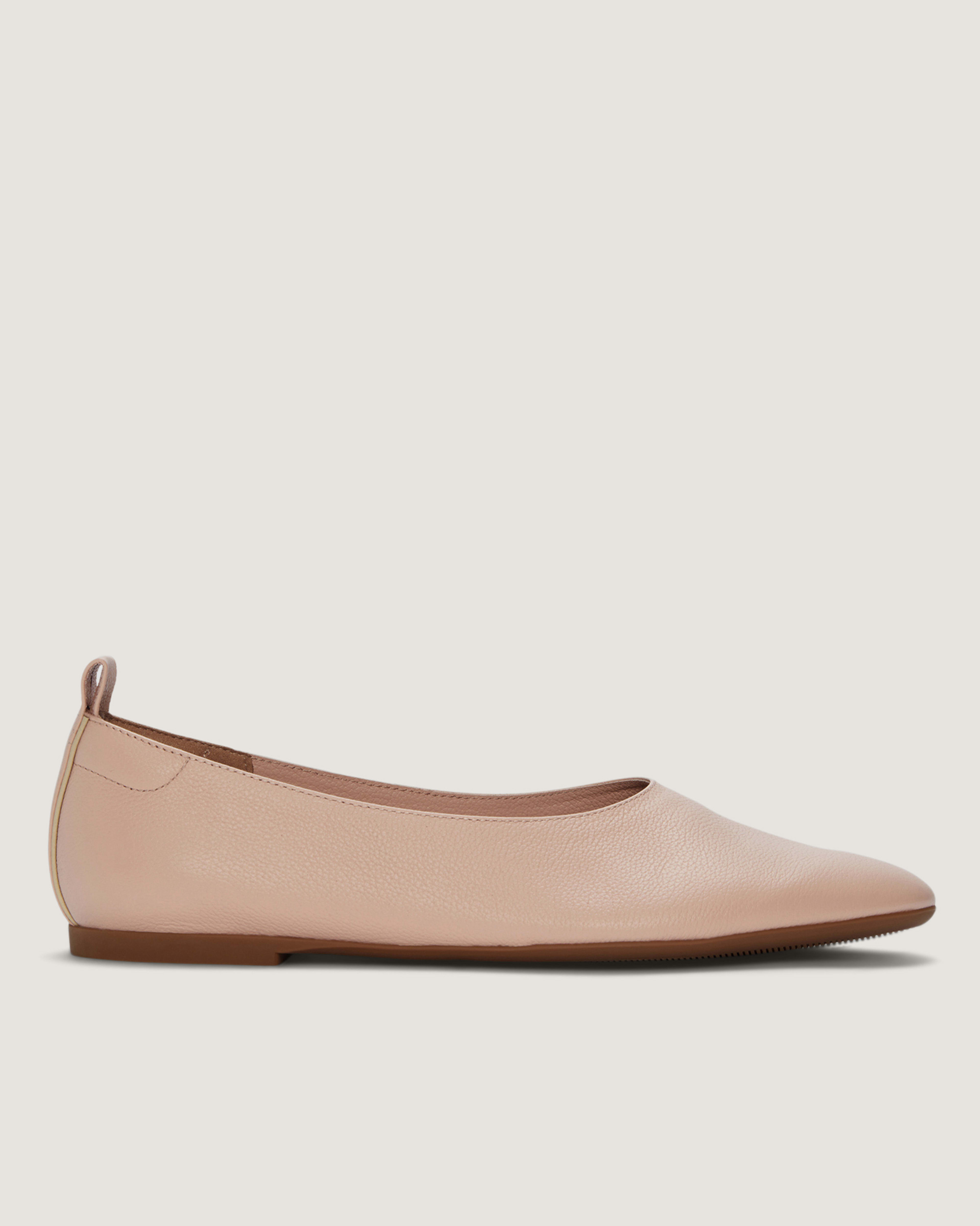 The Day Glove in Narrow Fit Pale Pink Everlane