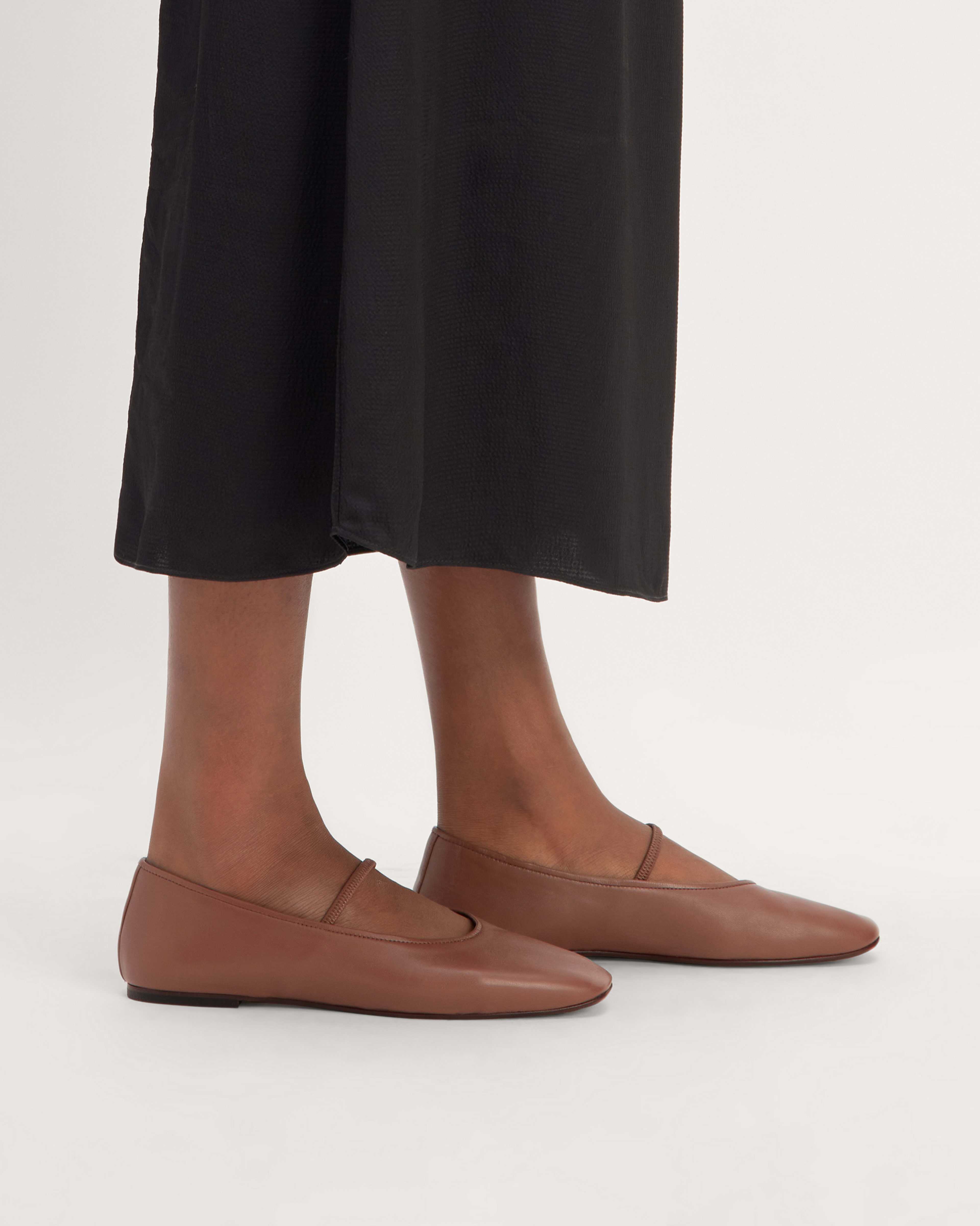 Everlane womens flats store
