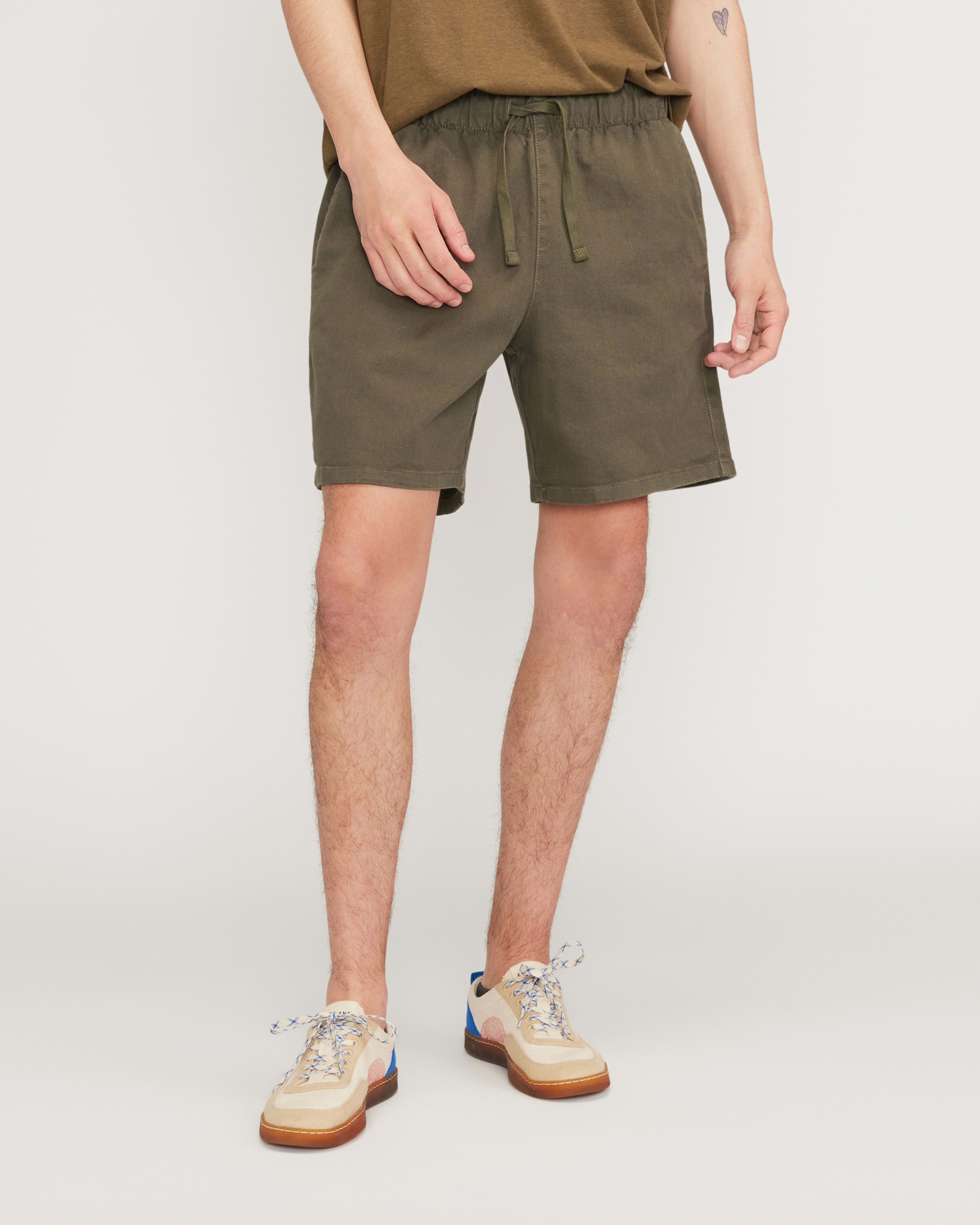 Everlane easy chino short on sale