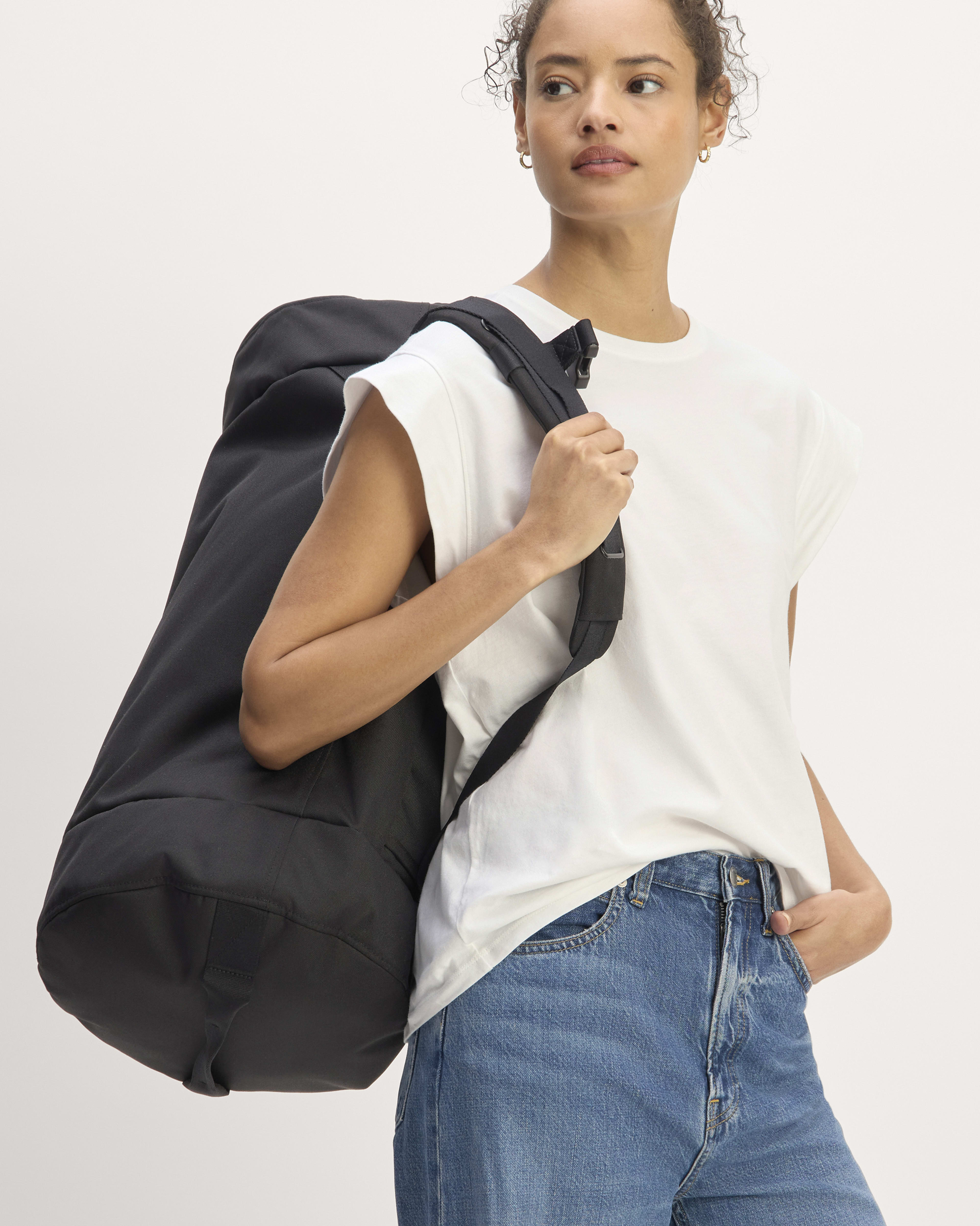Everlane duffel backpack 2025