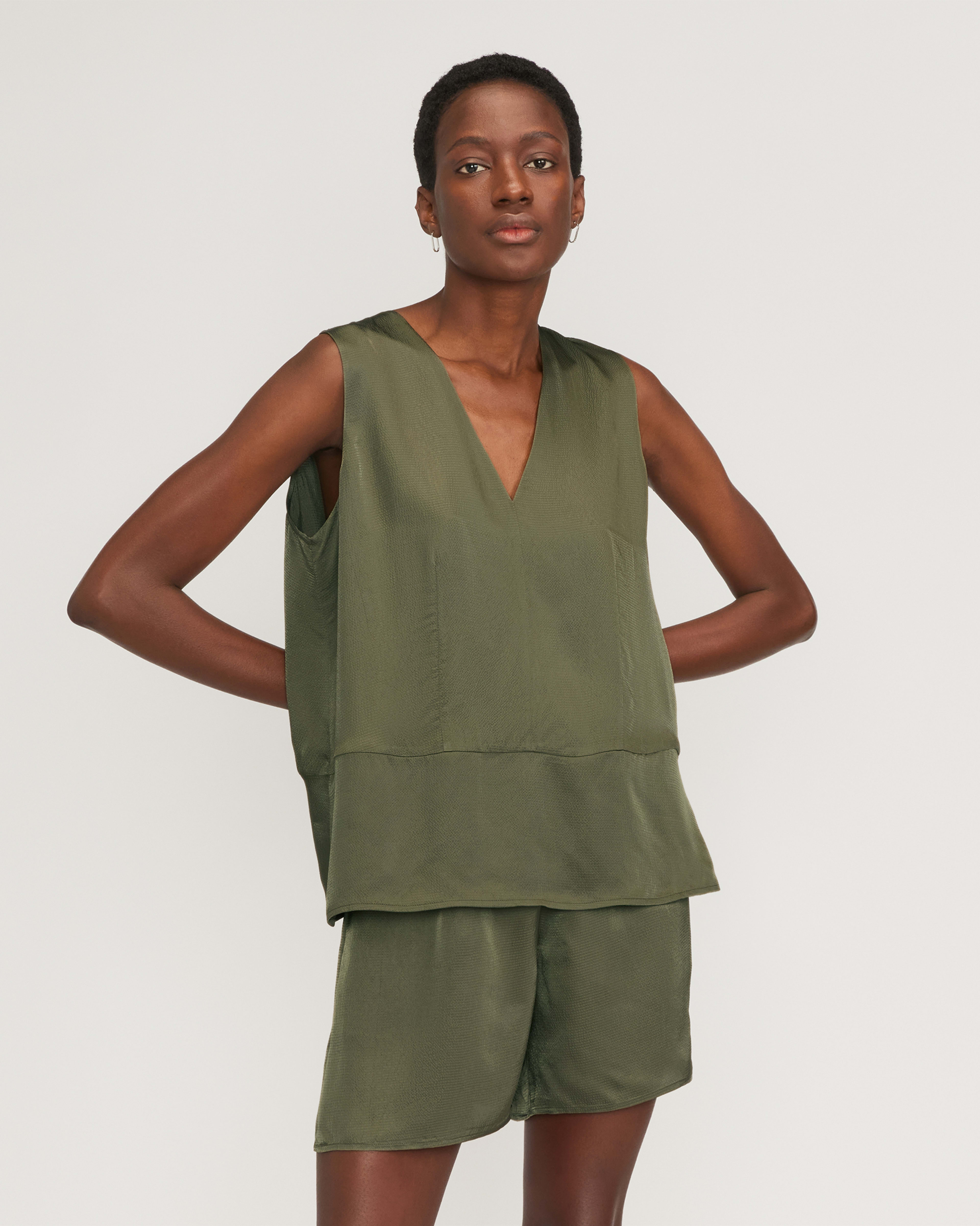 The Satin V Neck Top Kalamata Everlane