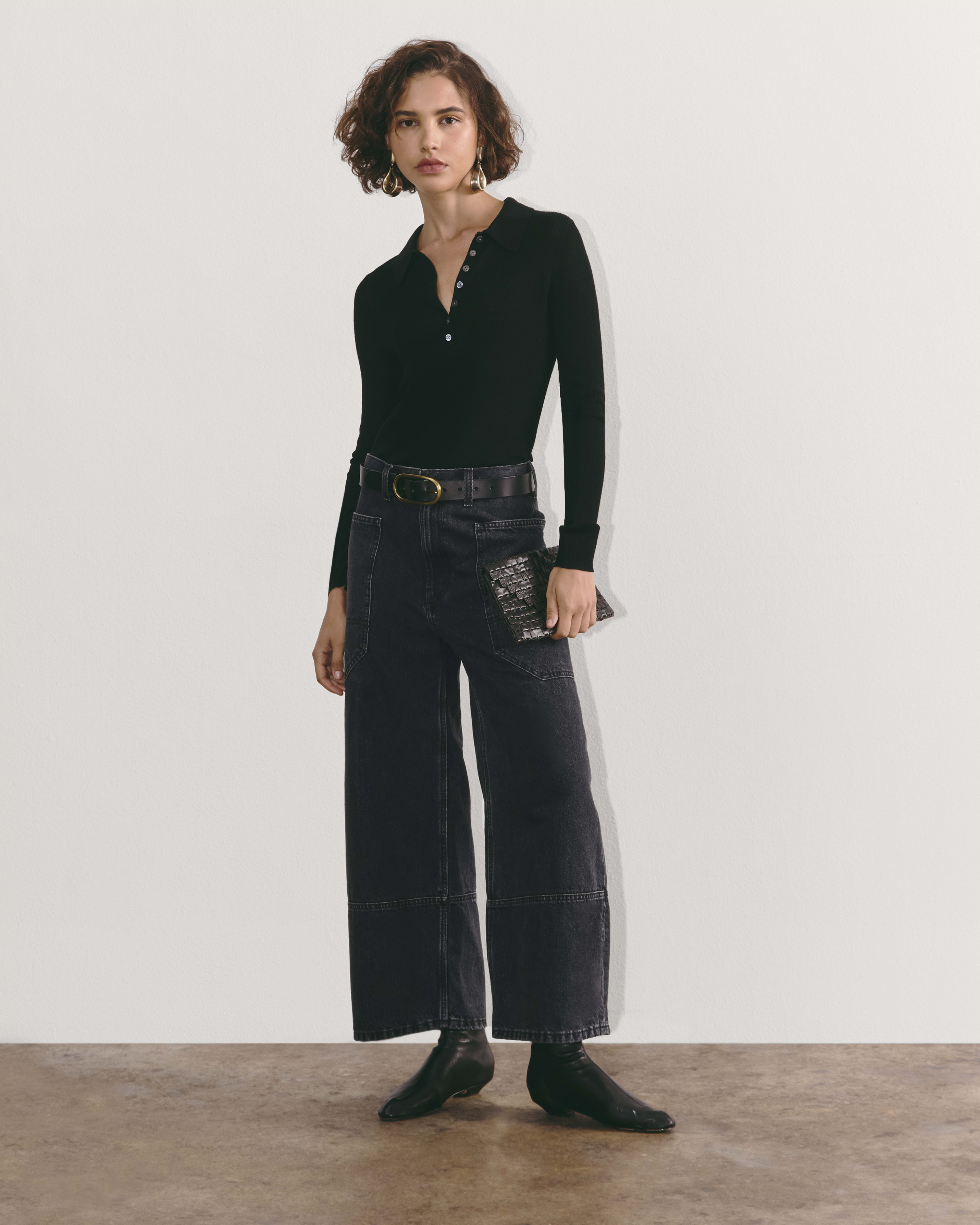 Women s Wide Leg Flared Jeans in Black Everlane