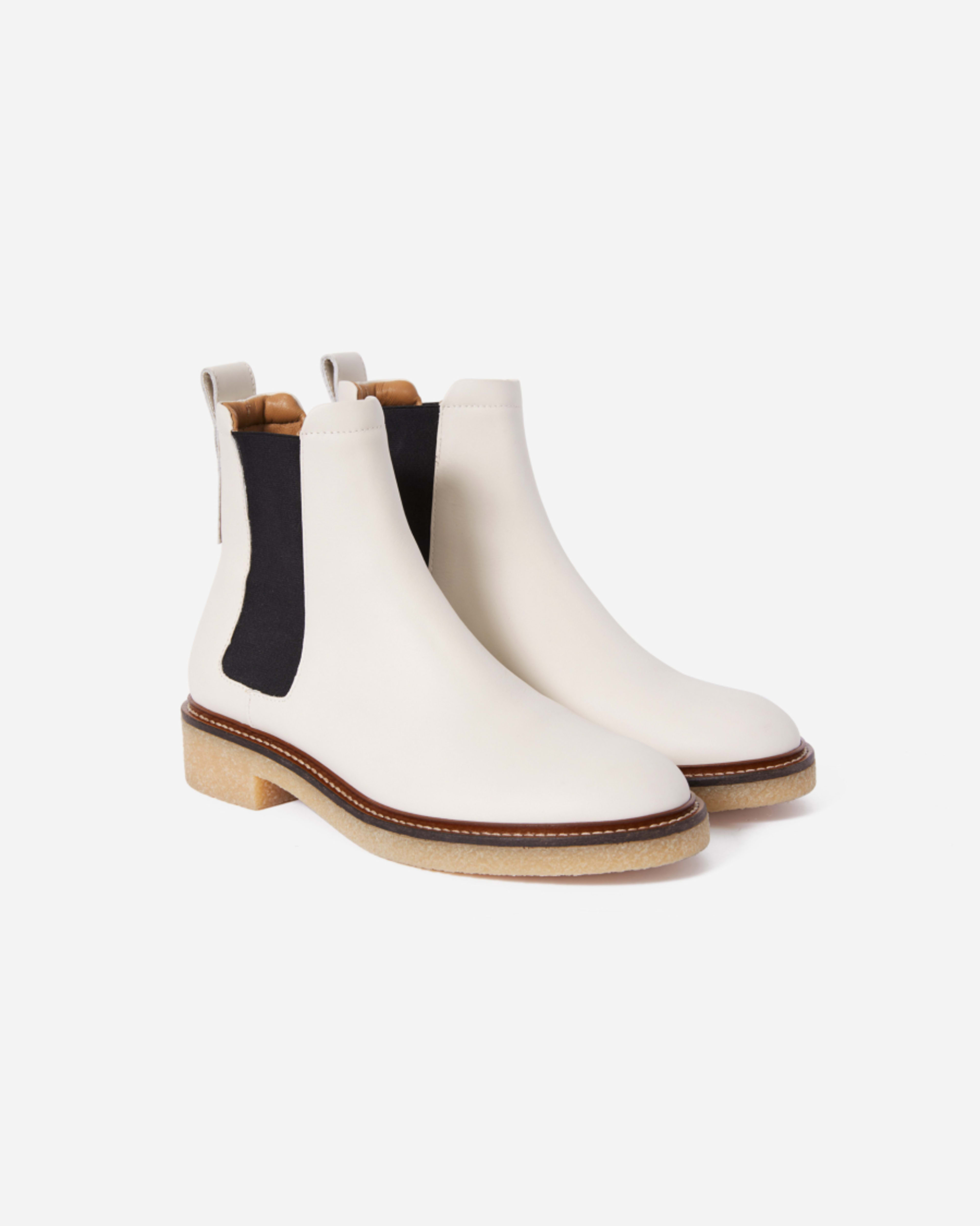 Everlane deals white boots