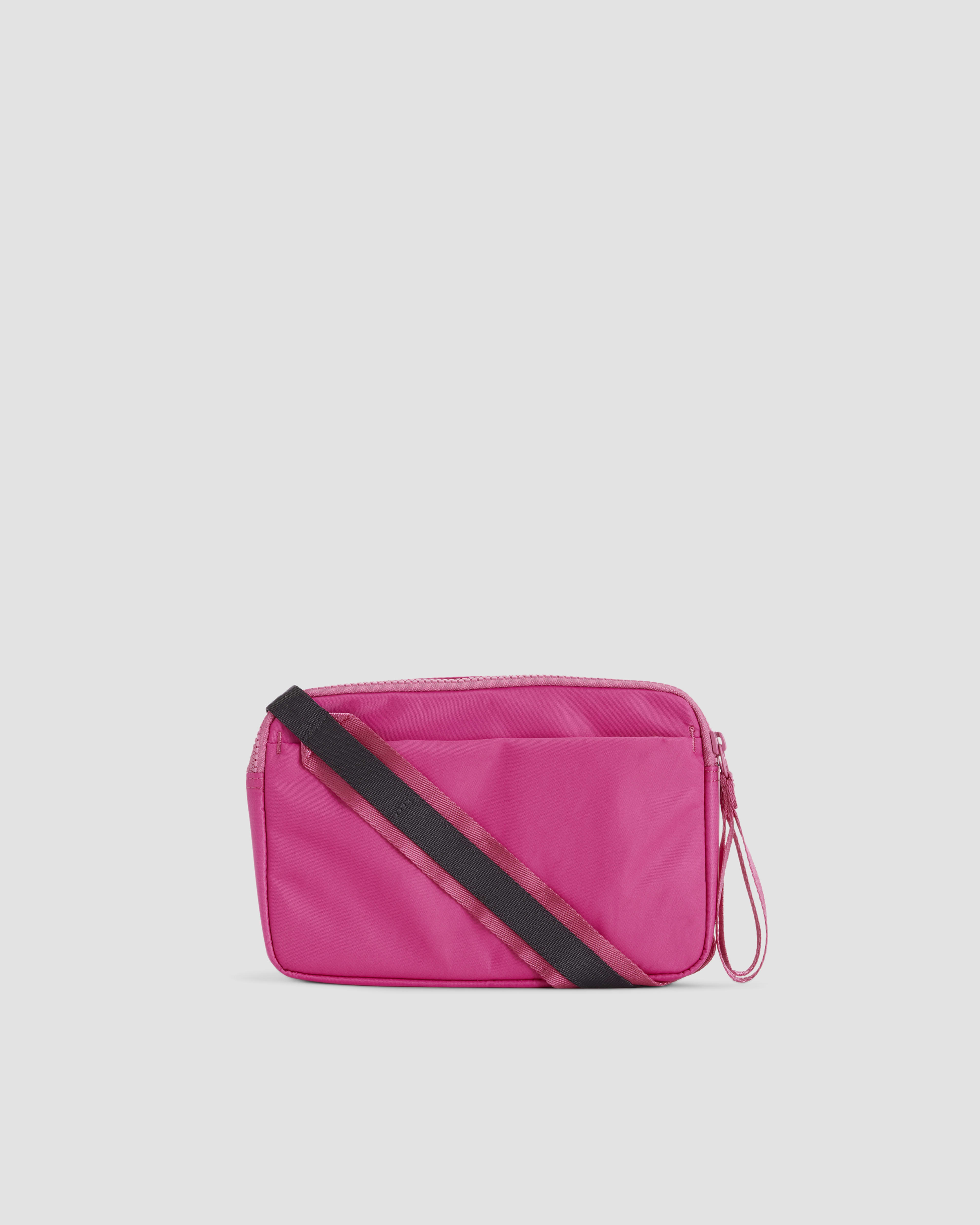 The Recycled Nylon Camera Bag Fuchsia Pink Everlane