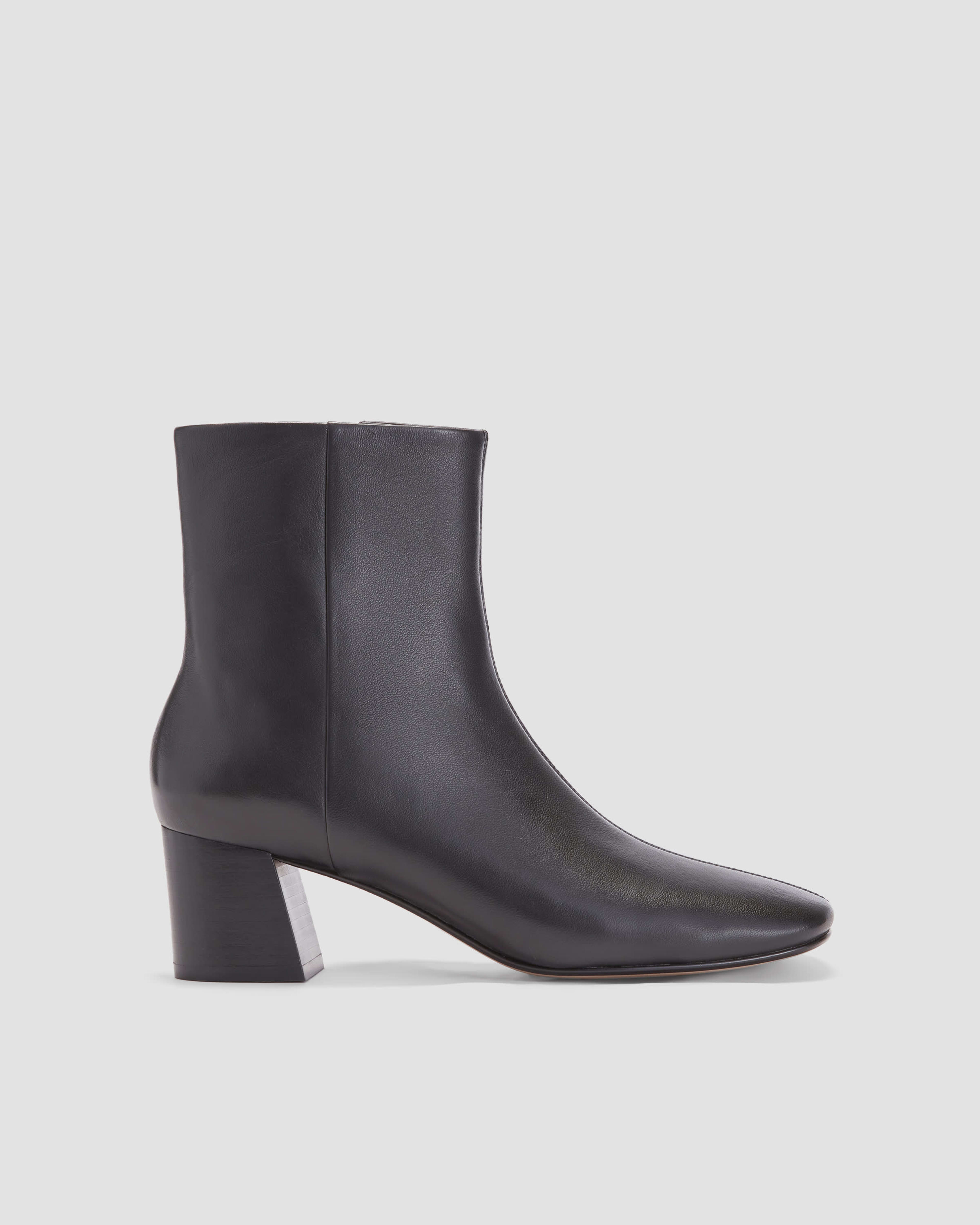 The Day Boot Black – Everlane
