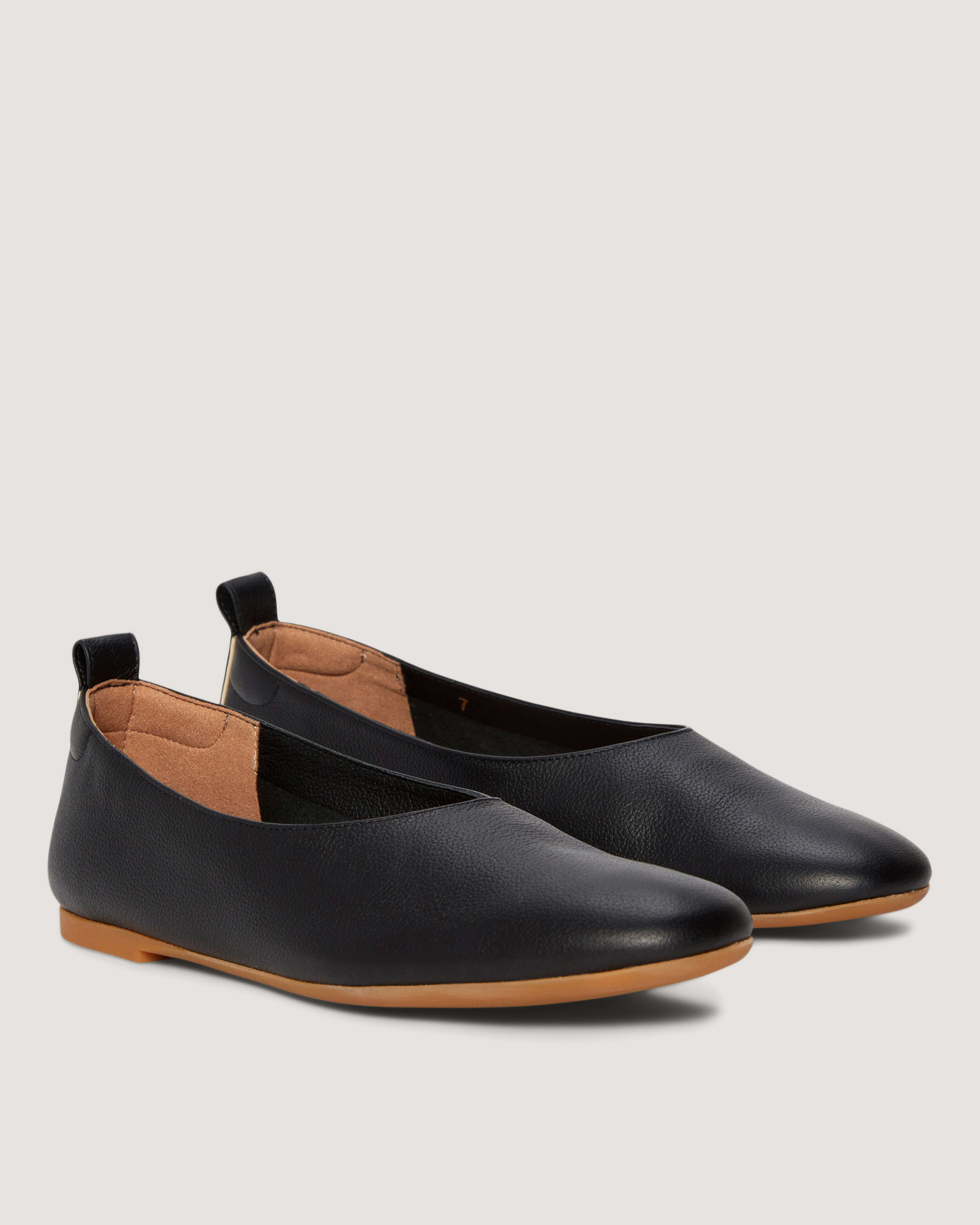 Everlane flats online