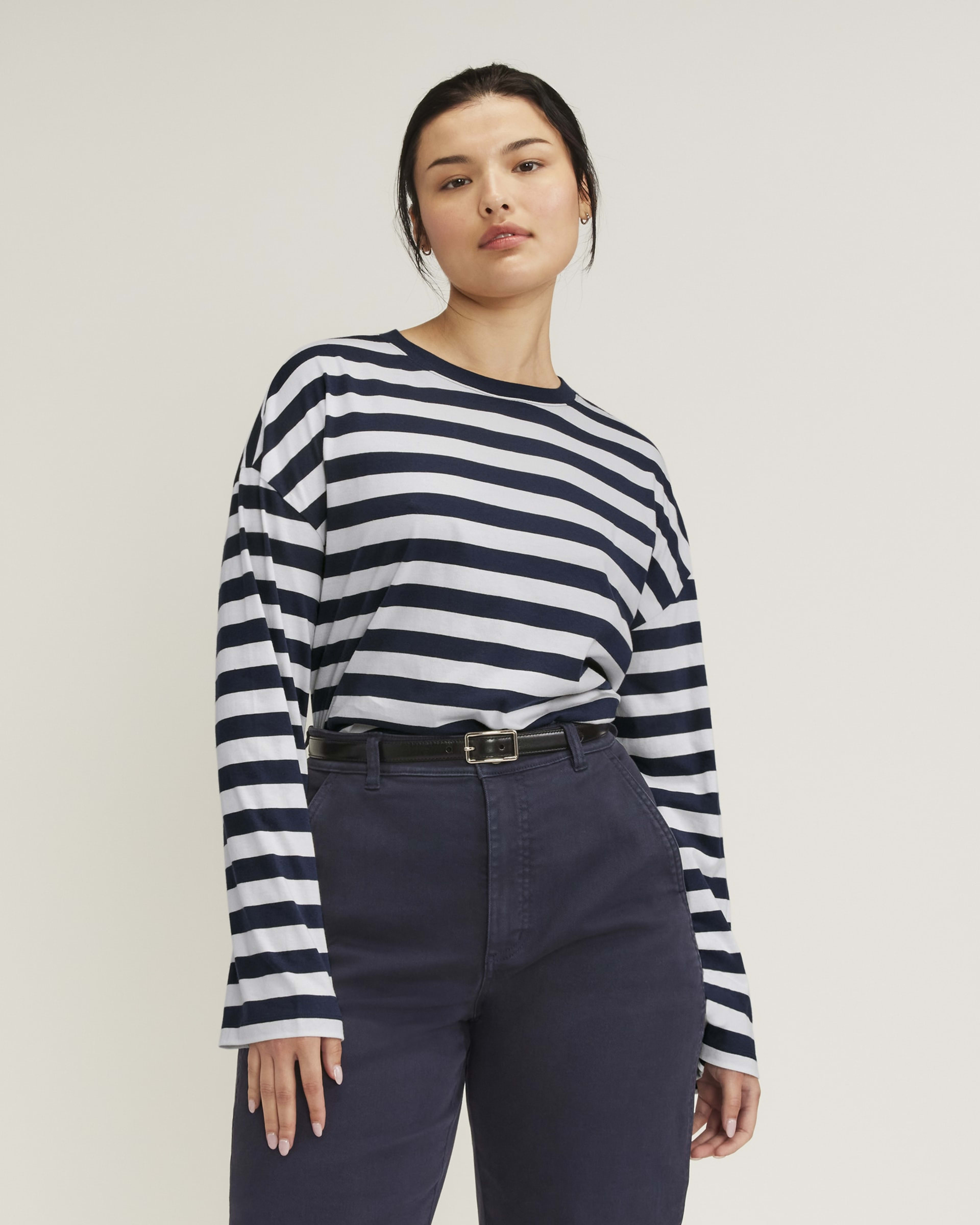 The Organic Cotton Relaxed Long Sleeve Tee Navy / Canvas – Everlane
