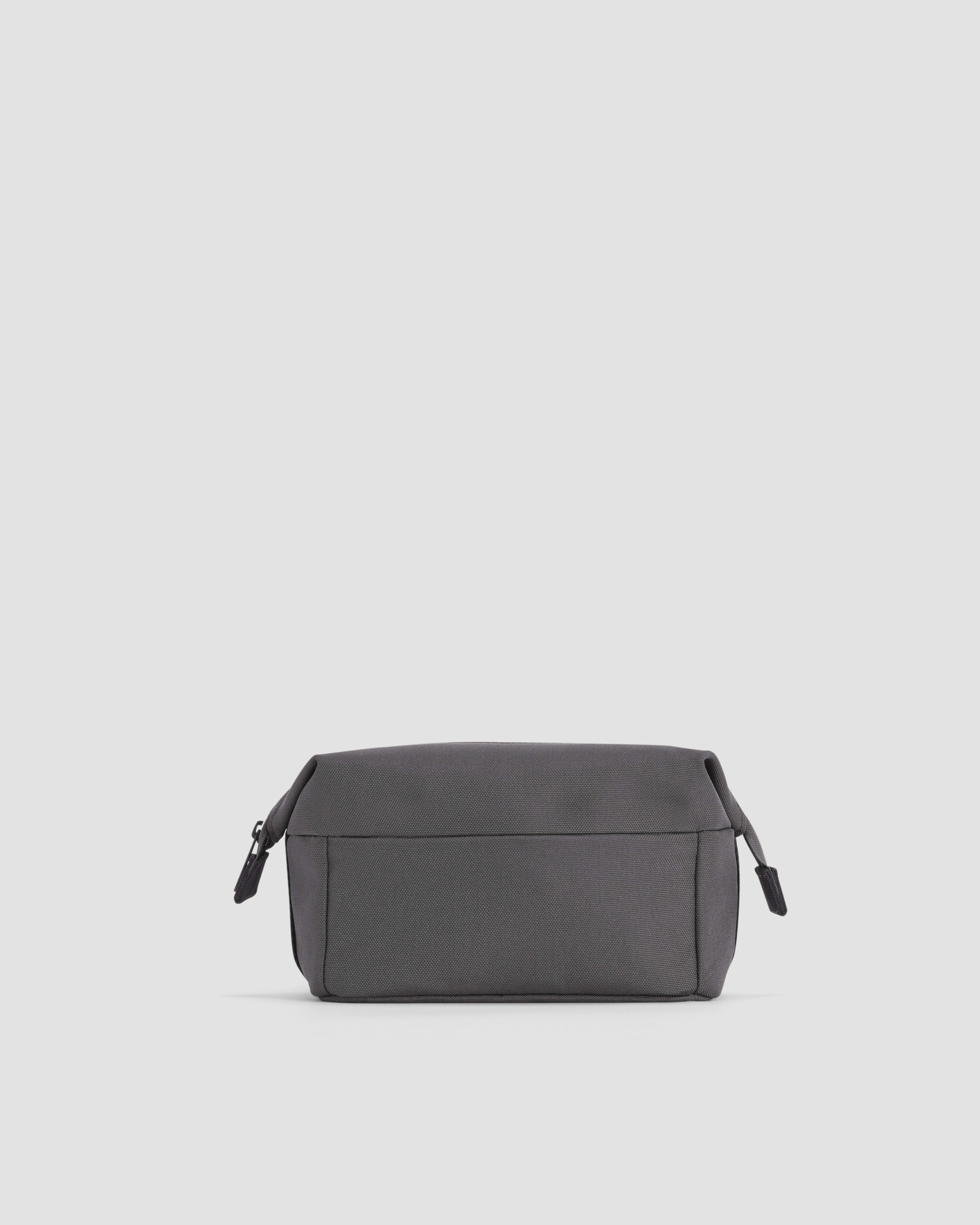 Everlane makeup bag 2025