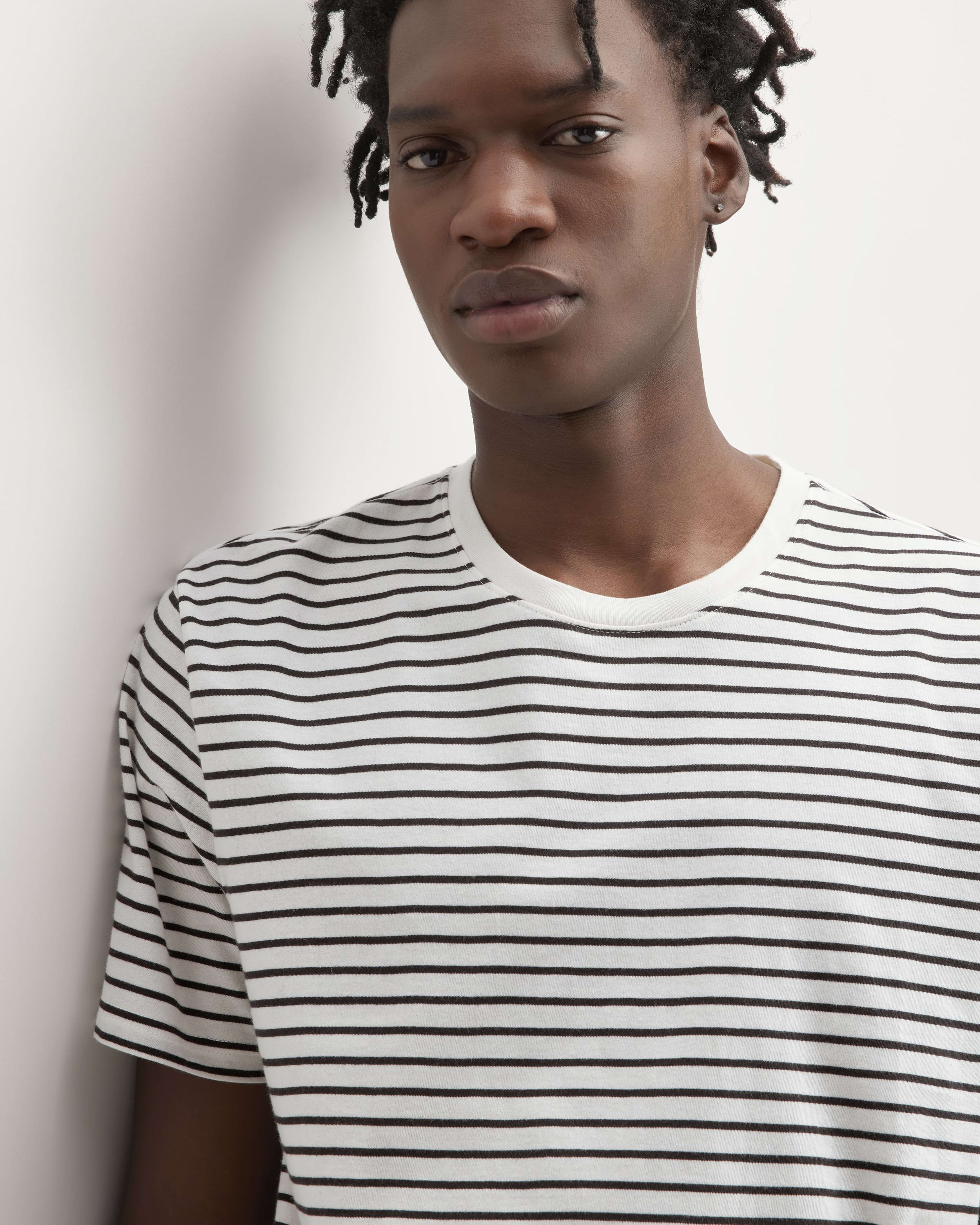 The Essential Organic Crew Bone / Black Everlane