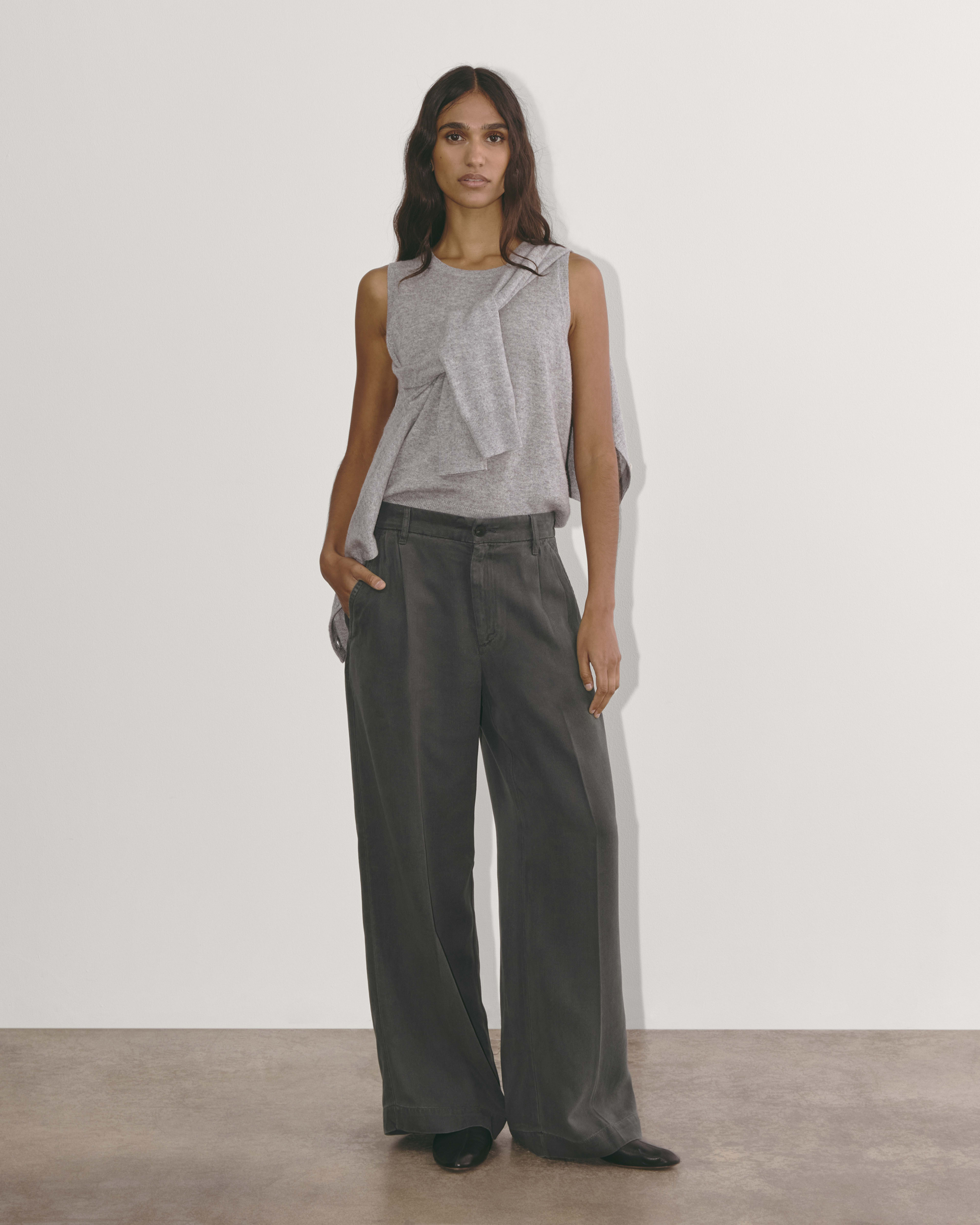 The Trouser in Buttersoft Graphite – Everlane