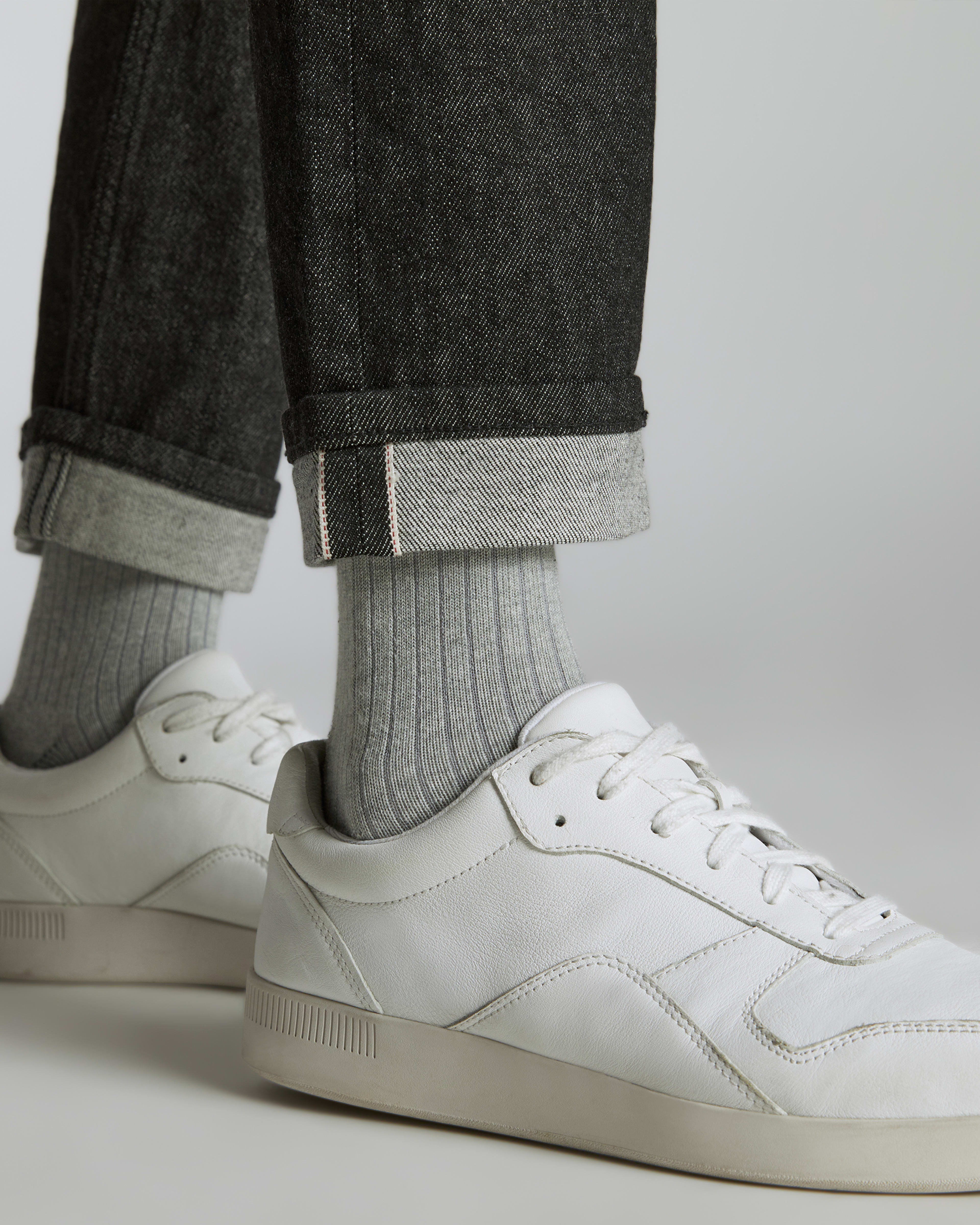 The Selvedge Slim-Fit Jean | Black Rinse – Everlane