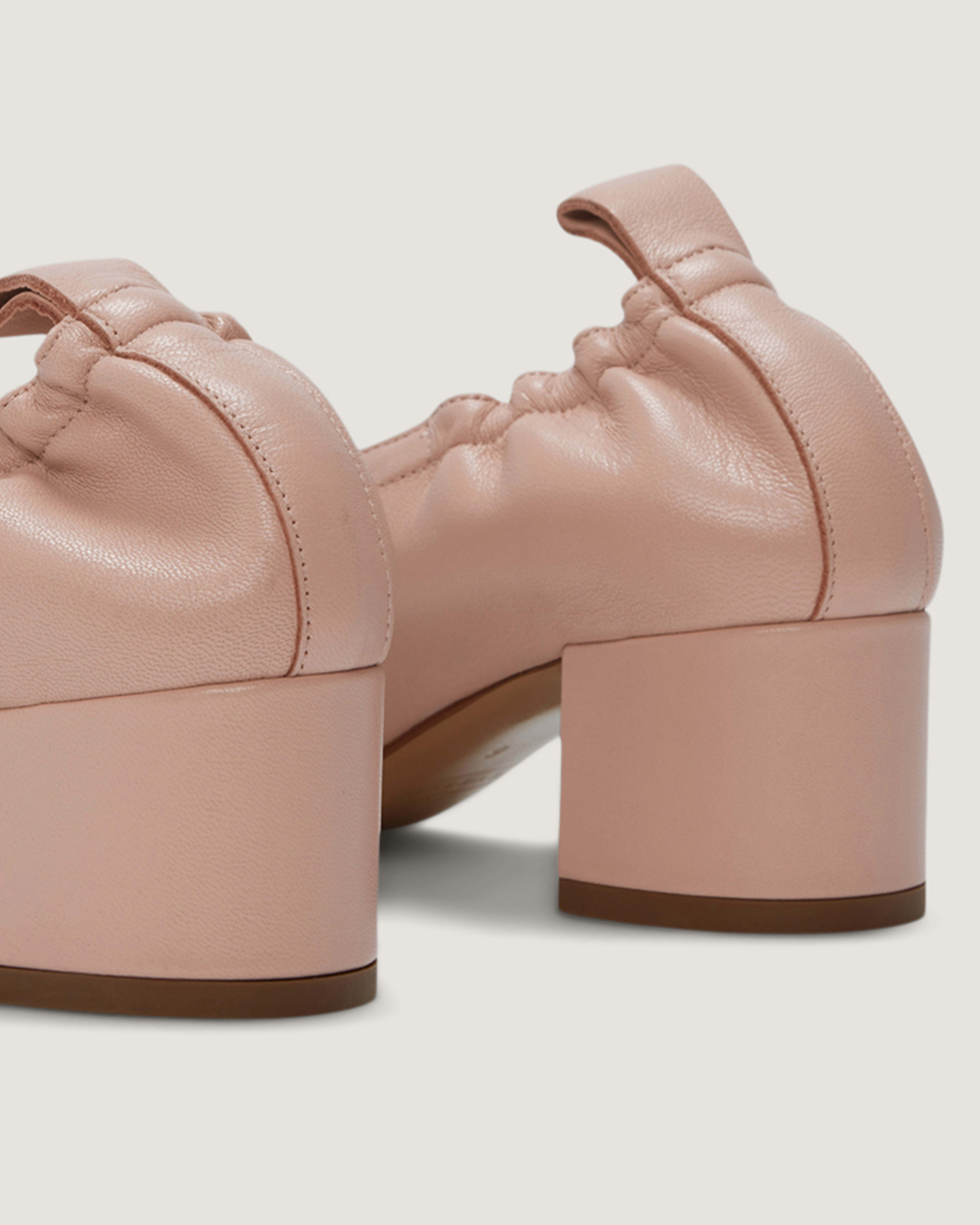 The Day Heel in Narrow Fit Pale Pink Everlane