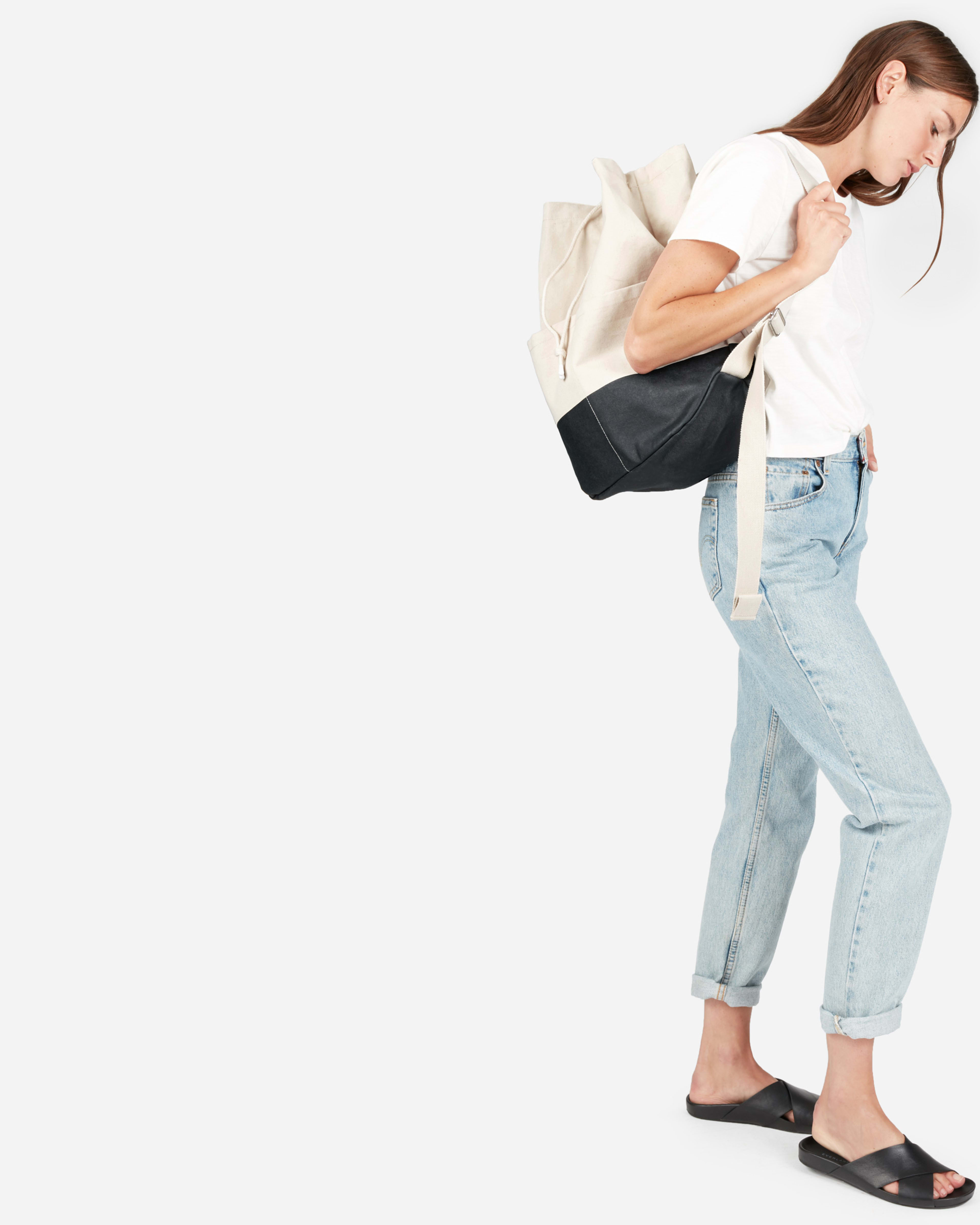The Beach Canvas Backpack Natural / Dark Navy Everlane