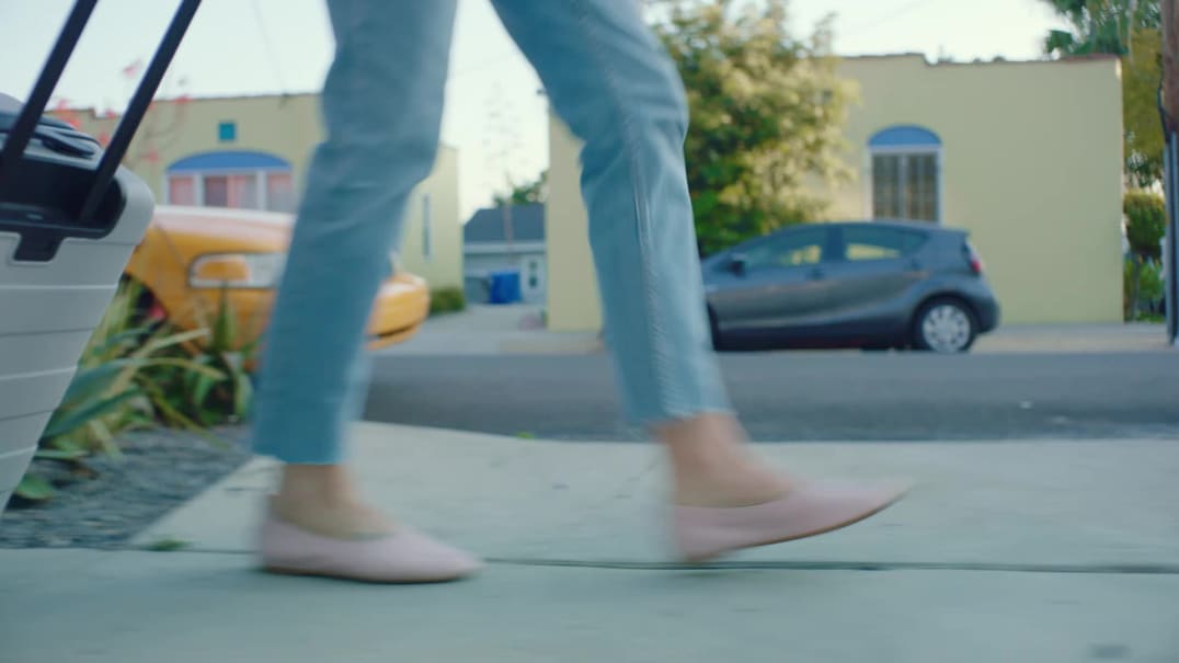 everlane day glove wide feet